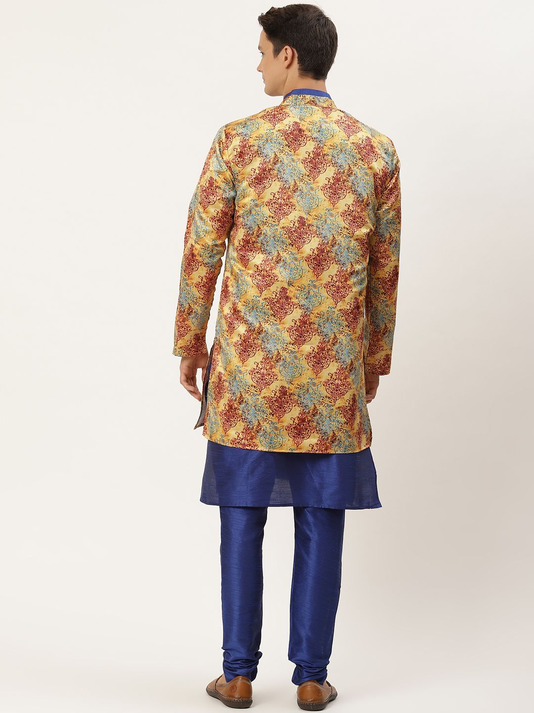 SOJANYA Men Blue Kurta with Churidar & Jacket
