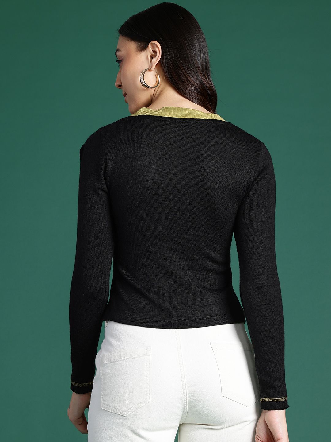 DressBerry Contrast Neck Acrylic Pullover