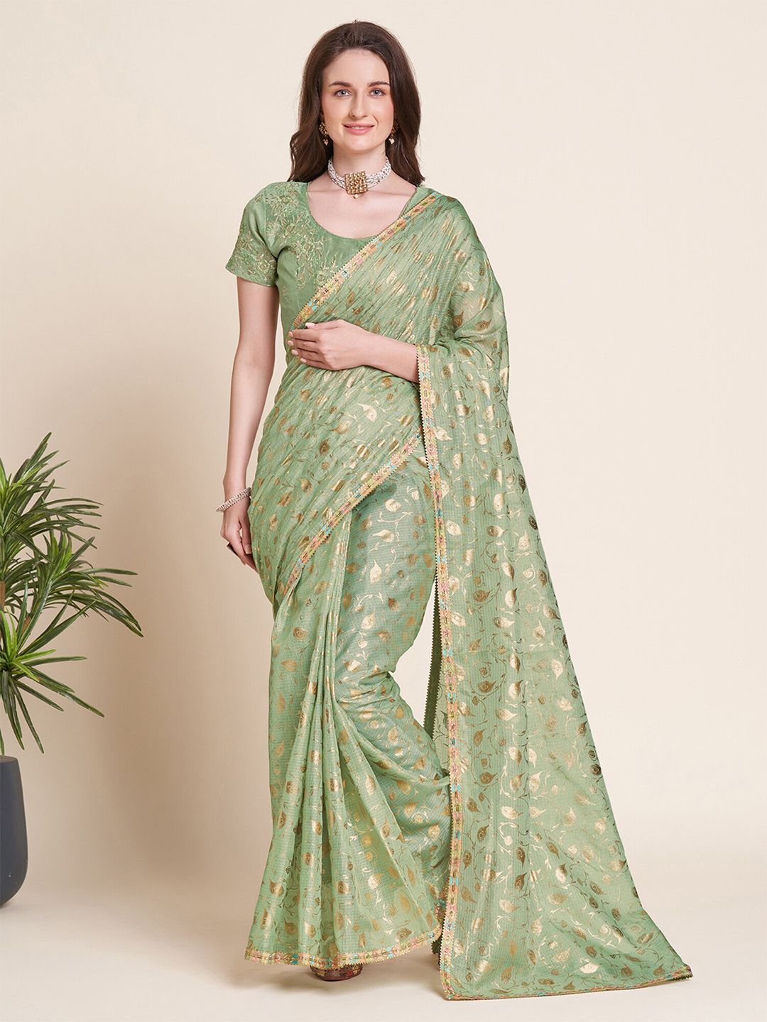 Saree mall Floral Printed Sequinned Sarees