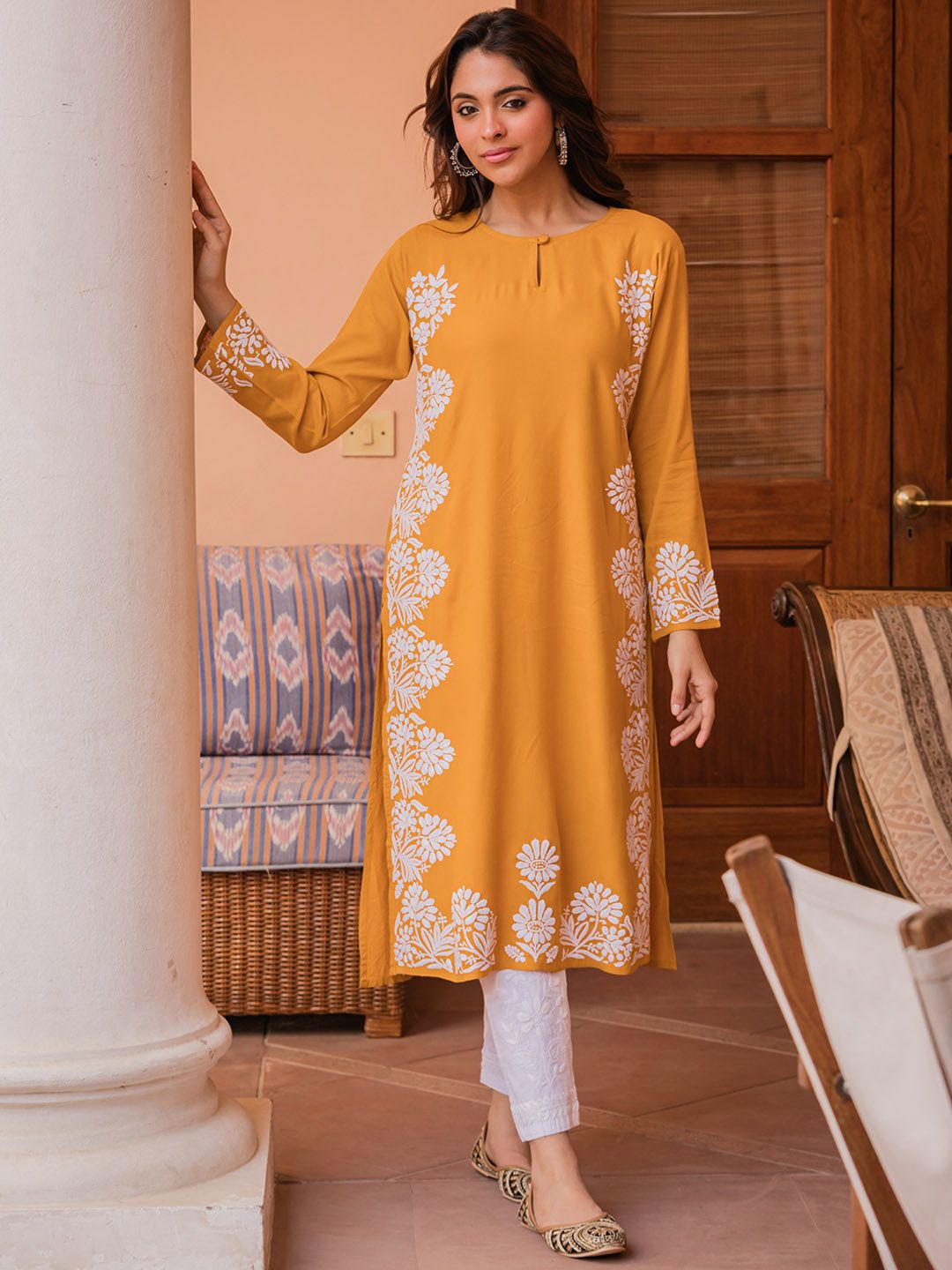 HOUSE OF KARI Ethnic Motifs Embroidered Keyhole Neck Handloom Kurta