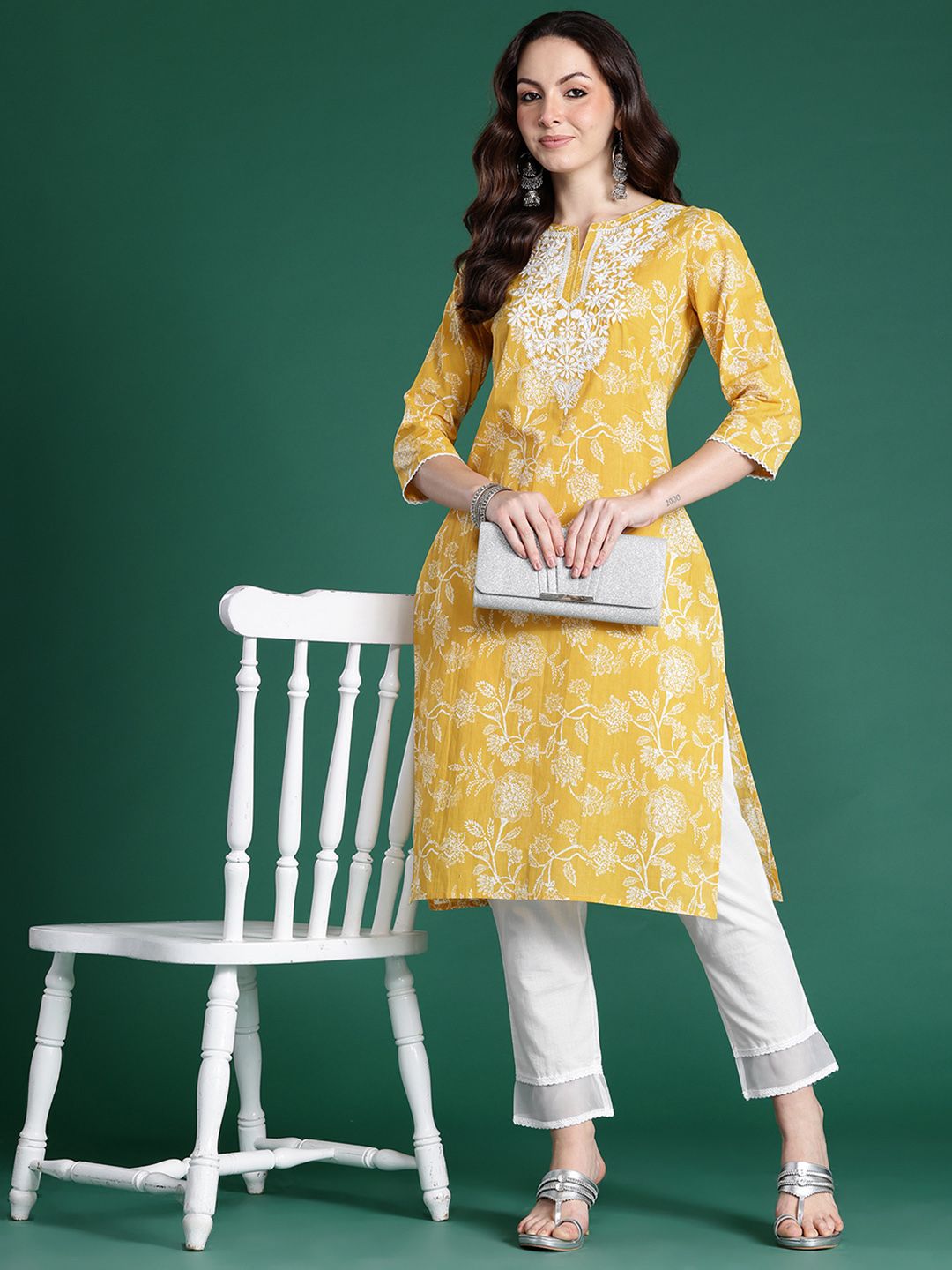 Indo Era Women Floral Embroidered Thread Work Kurta