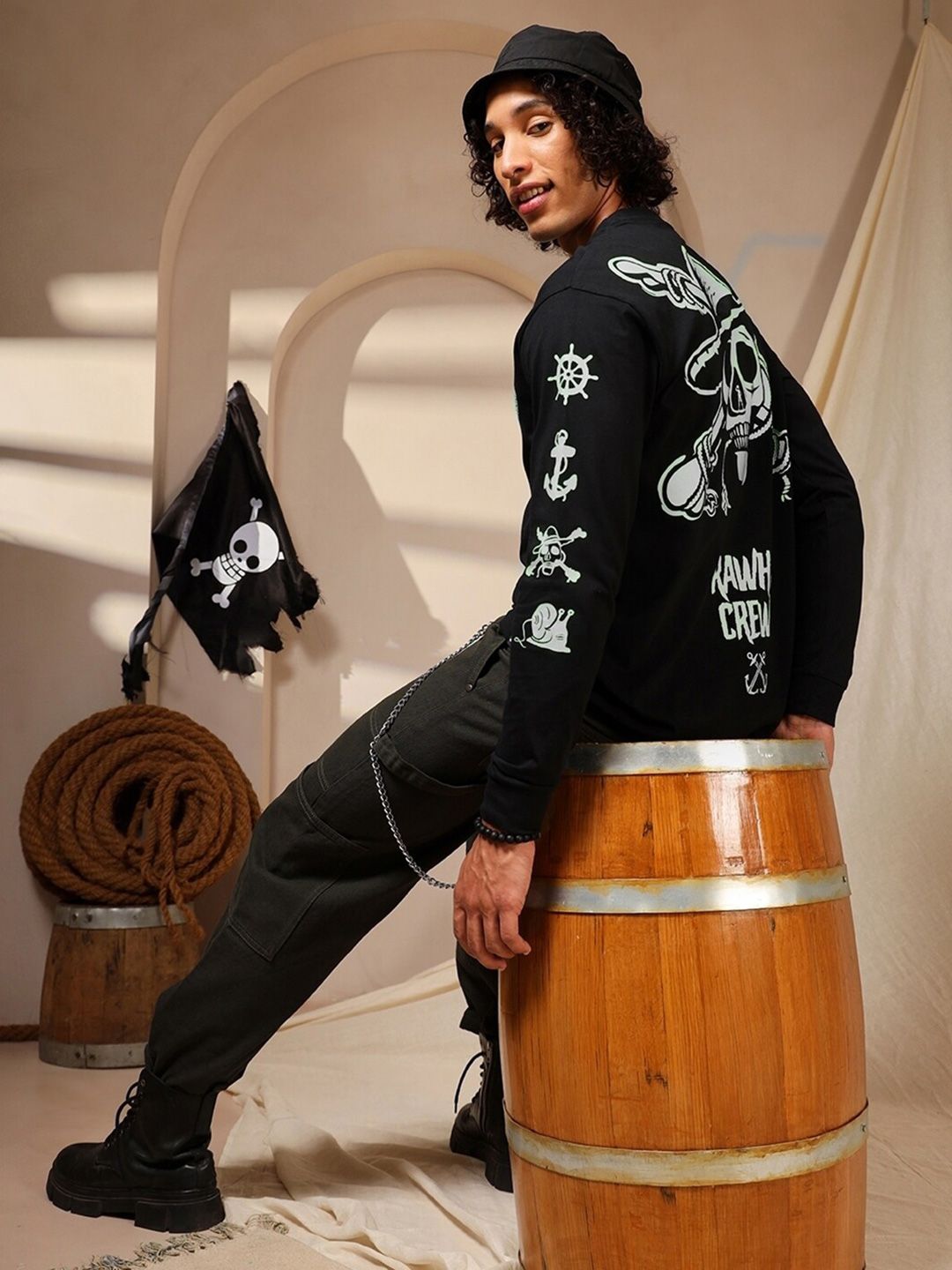 Bewakoof Official One Piece Merchandise Mugiwara Crew Printed Cotton Oversized T-shirt