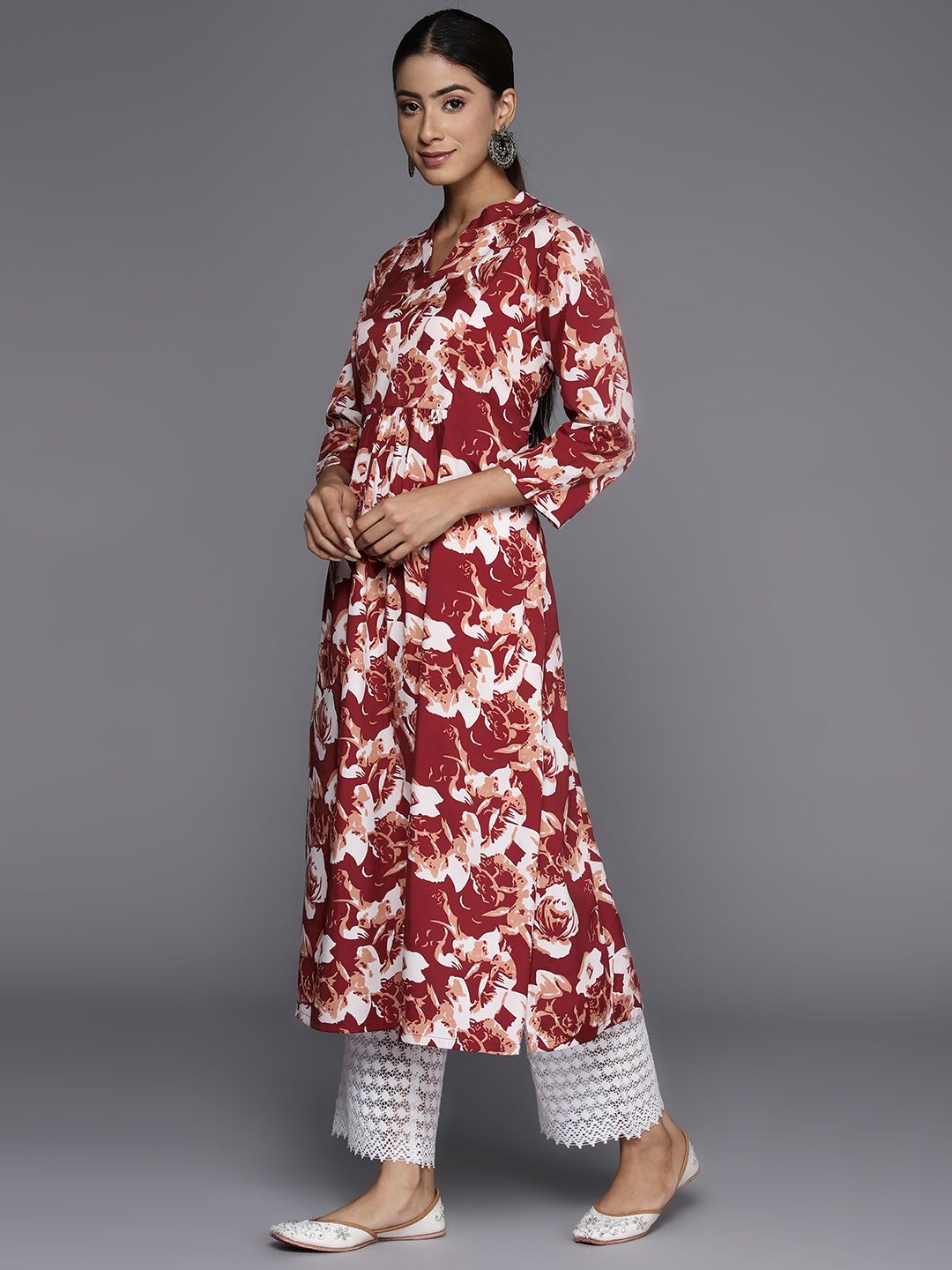 Varanga Floral Printed Mandarin Collar Crepe Kurta