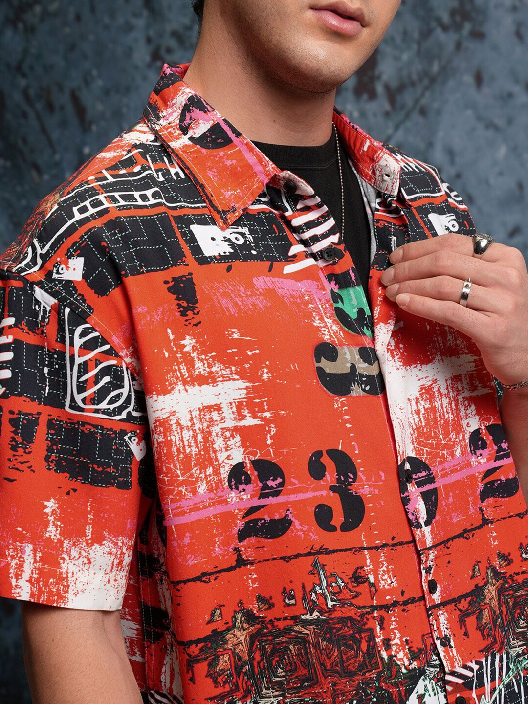 Lokomotif Premium Abstrak Bercetak Baju Kasual