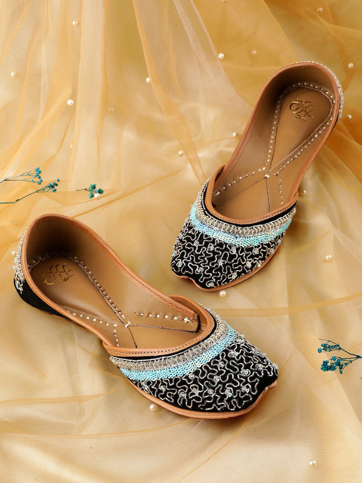 House of Pataudi Women Embroidered Leather Mojaris