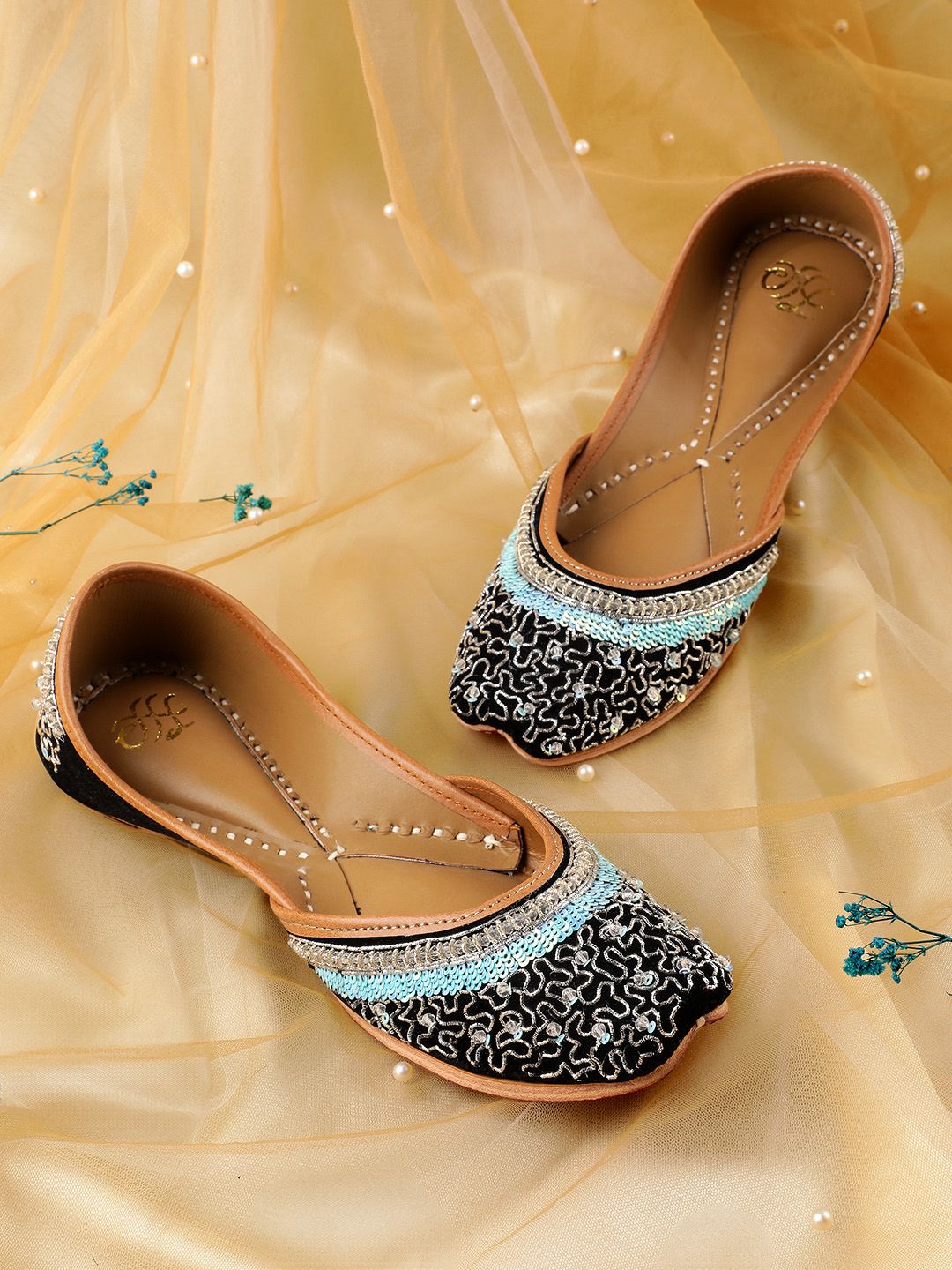 House of Pataudi Women Embroidered Leather Mojaris