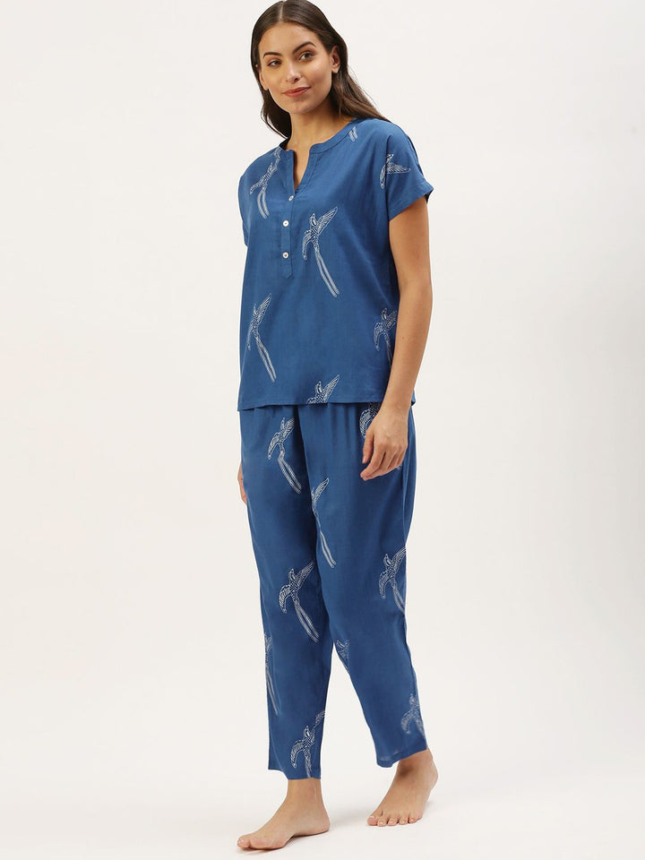 SANSKRUTIHOMES Women Blue & White Pure Cotton Conversational Printed Pyjama Set