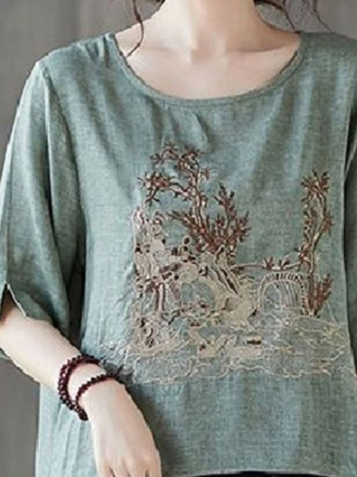 DressBerry Women Floral Colourblocked Drop-Shoulder Sleeves T-shirt