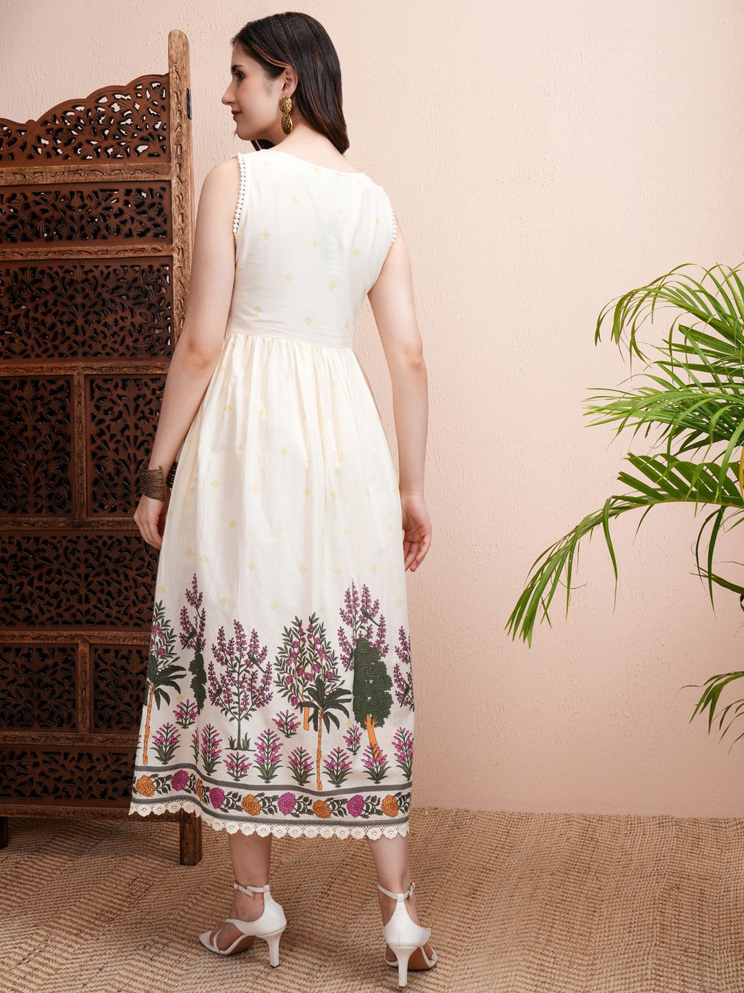 Vishudh Women Solid Floral Print Fit & Flare Midi Dress