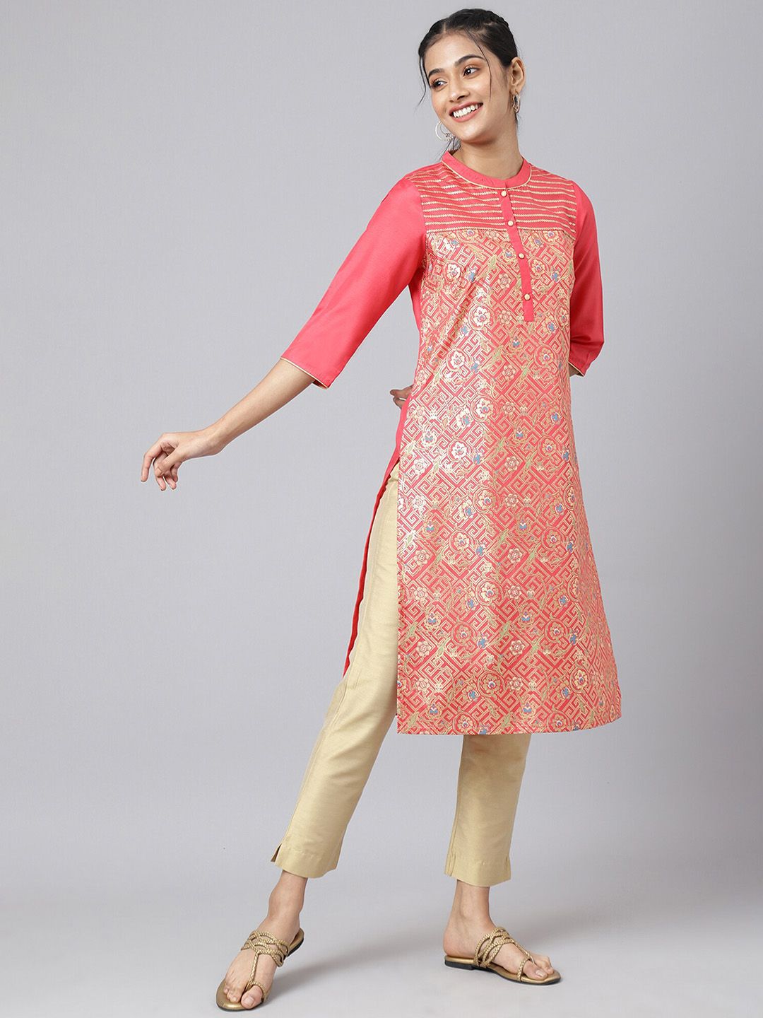AURELIA Women Peach-Coloured Floral Printed Kurta
