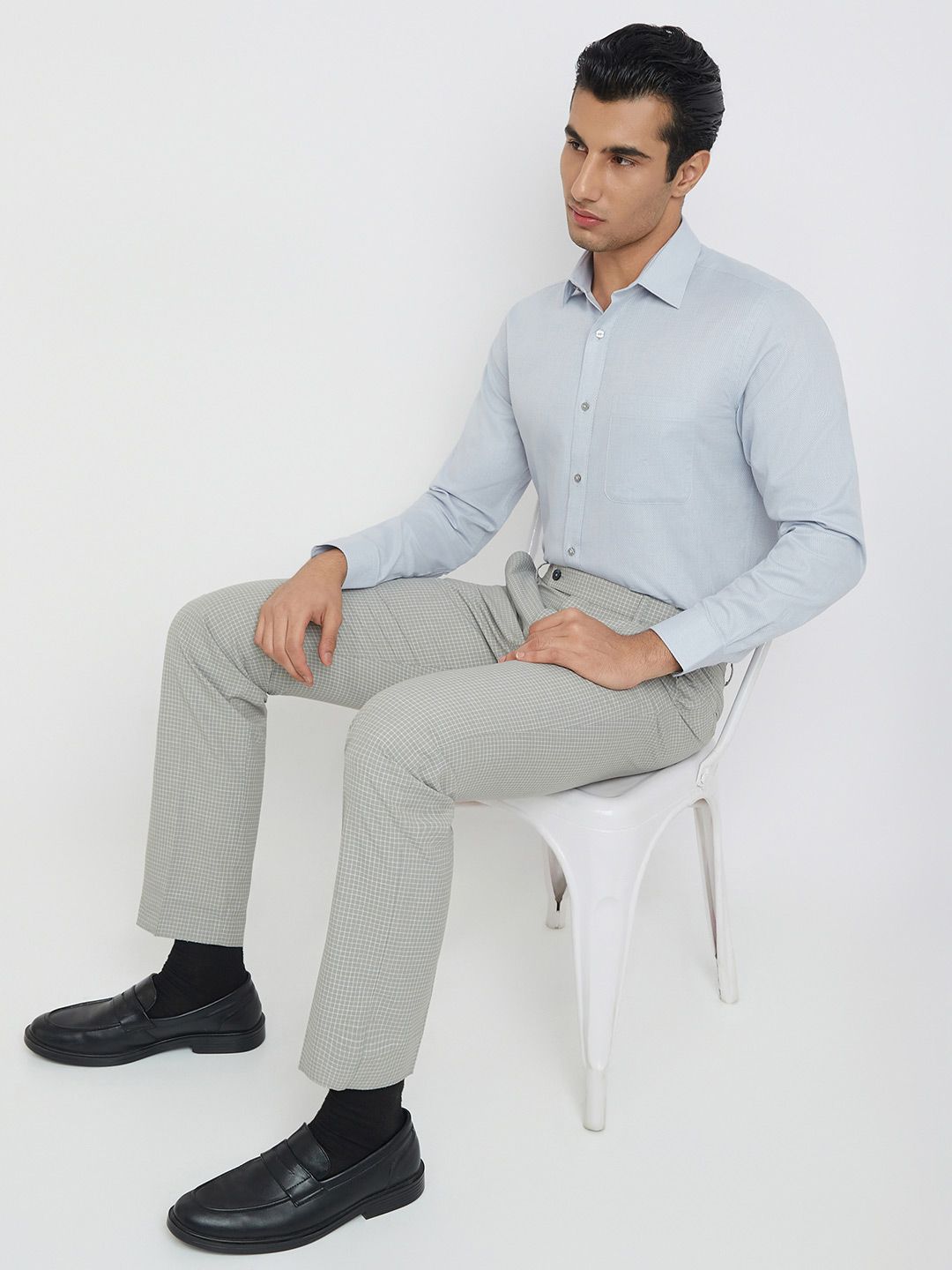 Raymond Textured Pure Cotton Slim Fit Formal Shirt