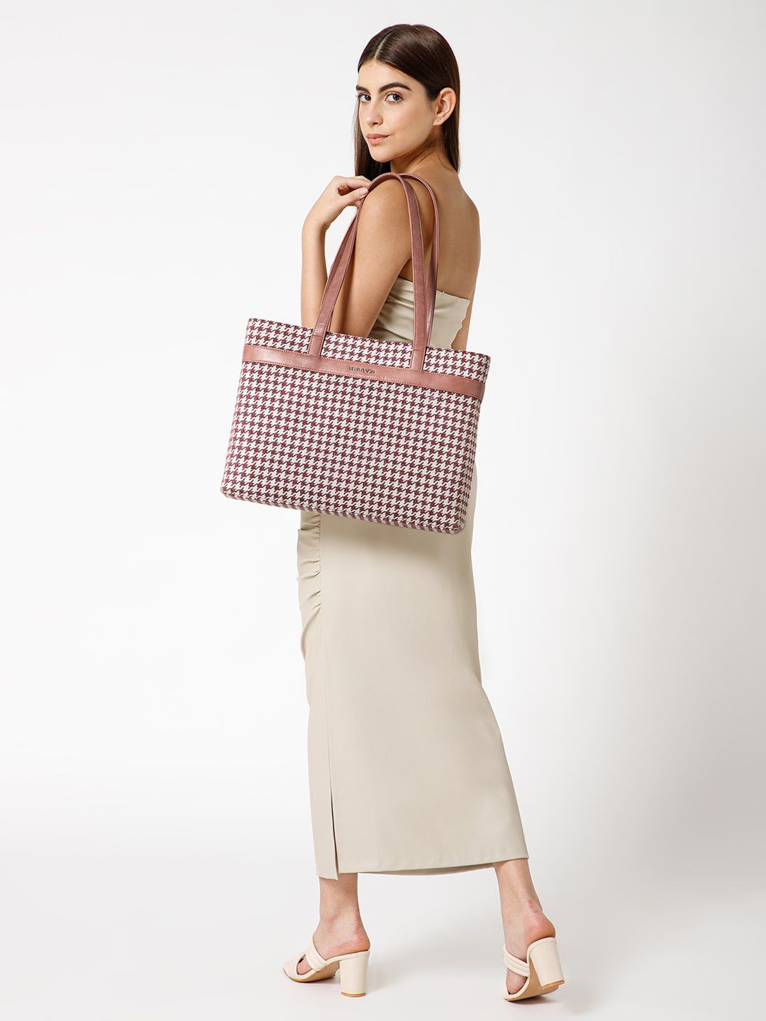 Berrylush Checked Structured Handheld Bag