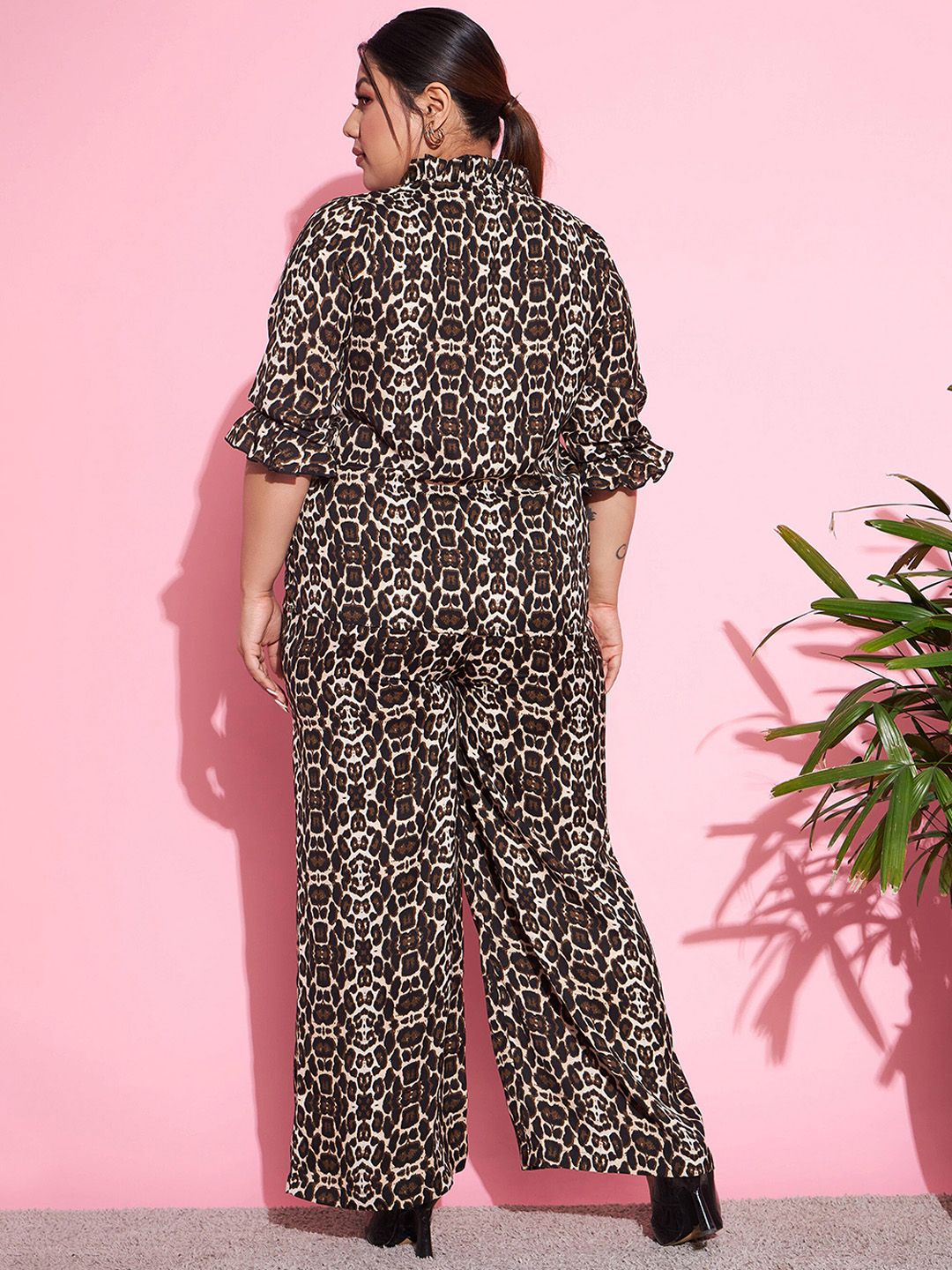 SASSAFRAS Curve Animal Printed Shirt With Trousers