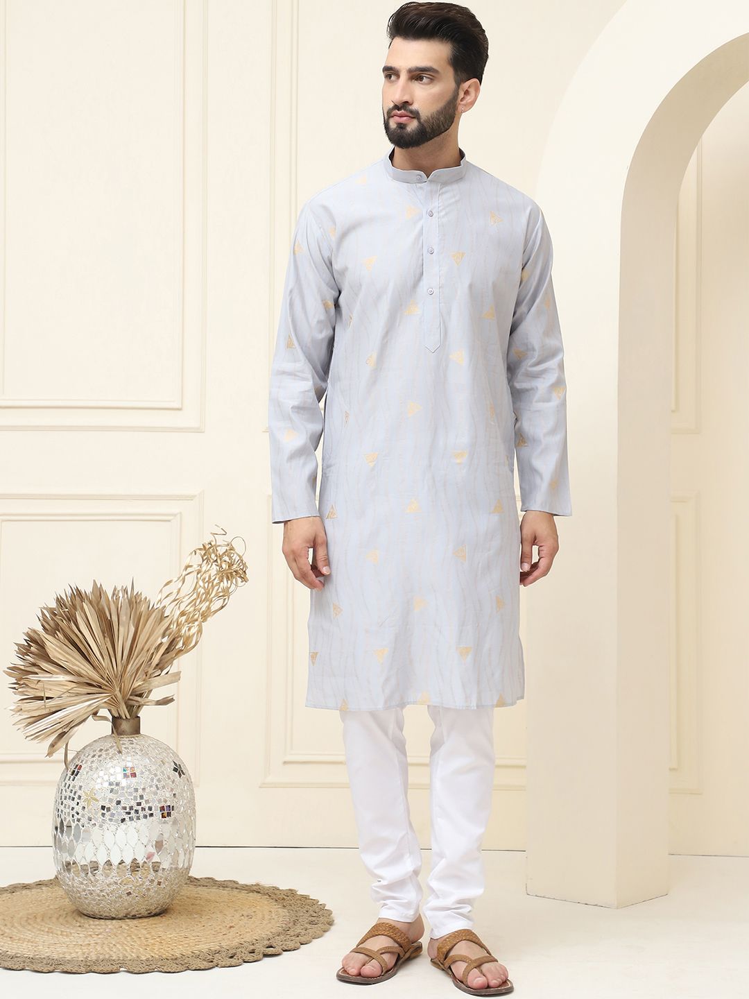 SOJANYA Geometric Woven Design Jacqard Silk Straight Kurta