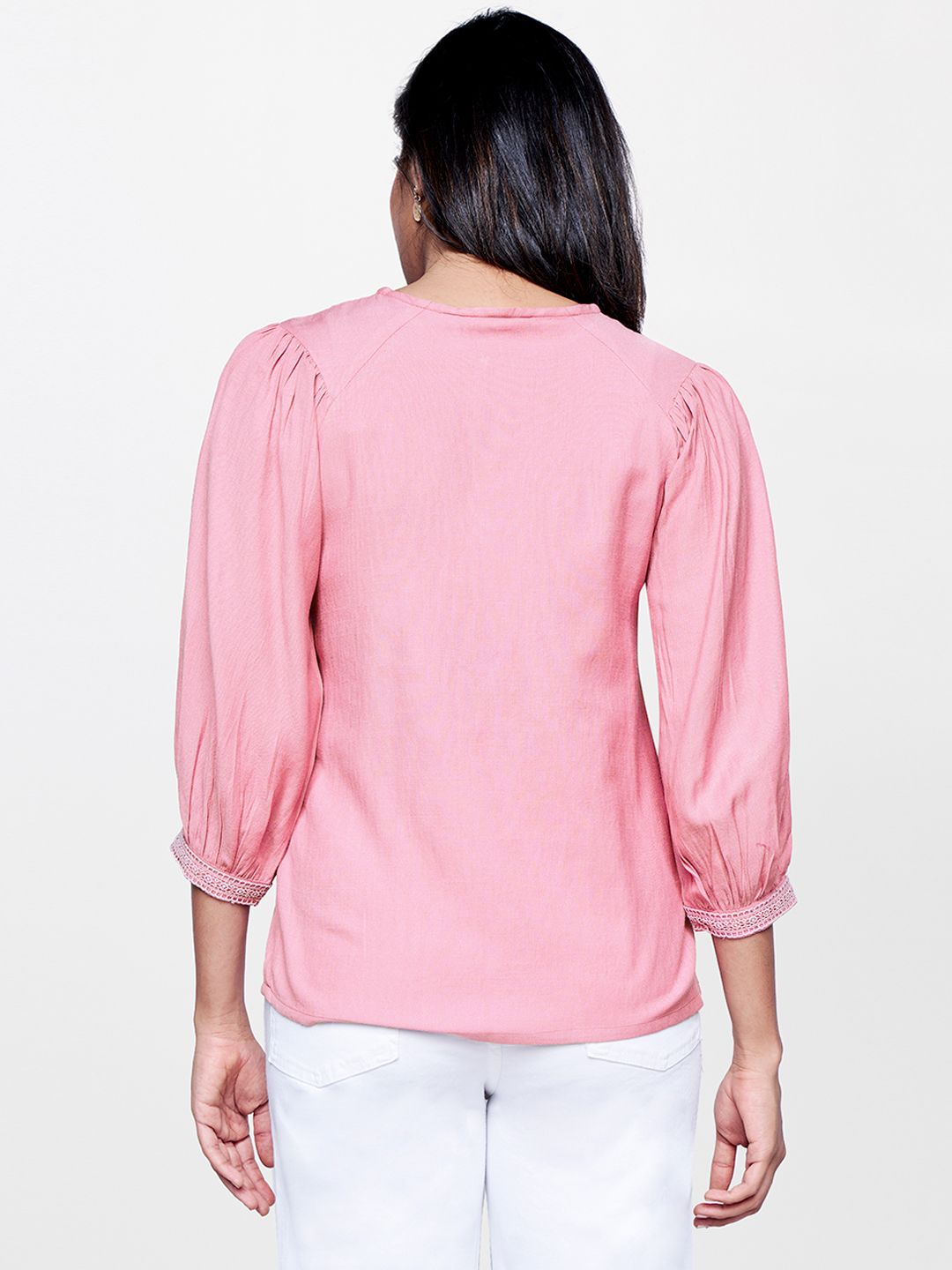 AND Keyhole Neck Puff Sleeve Top
