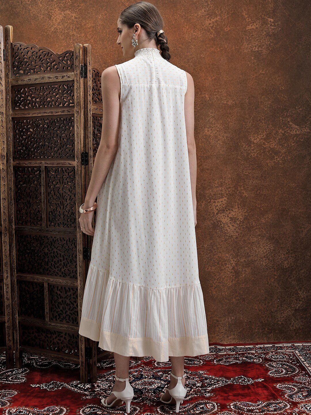 Vishudh Women Solid High Neck Ruffles A-Line Dress