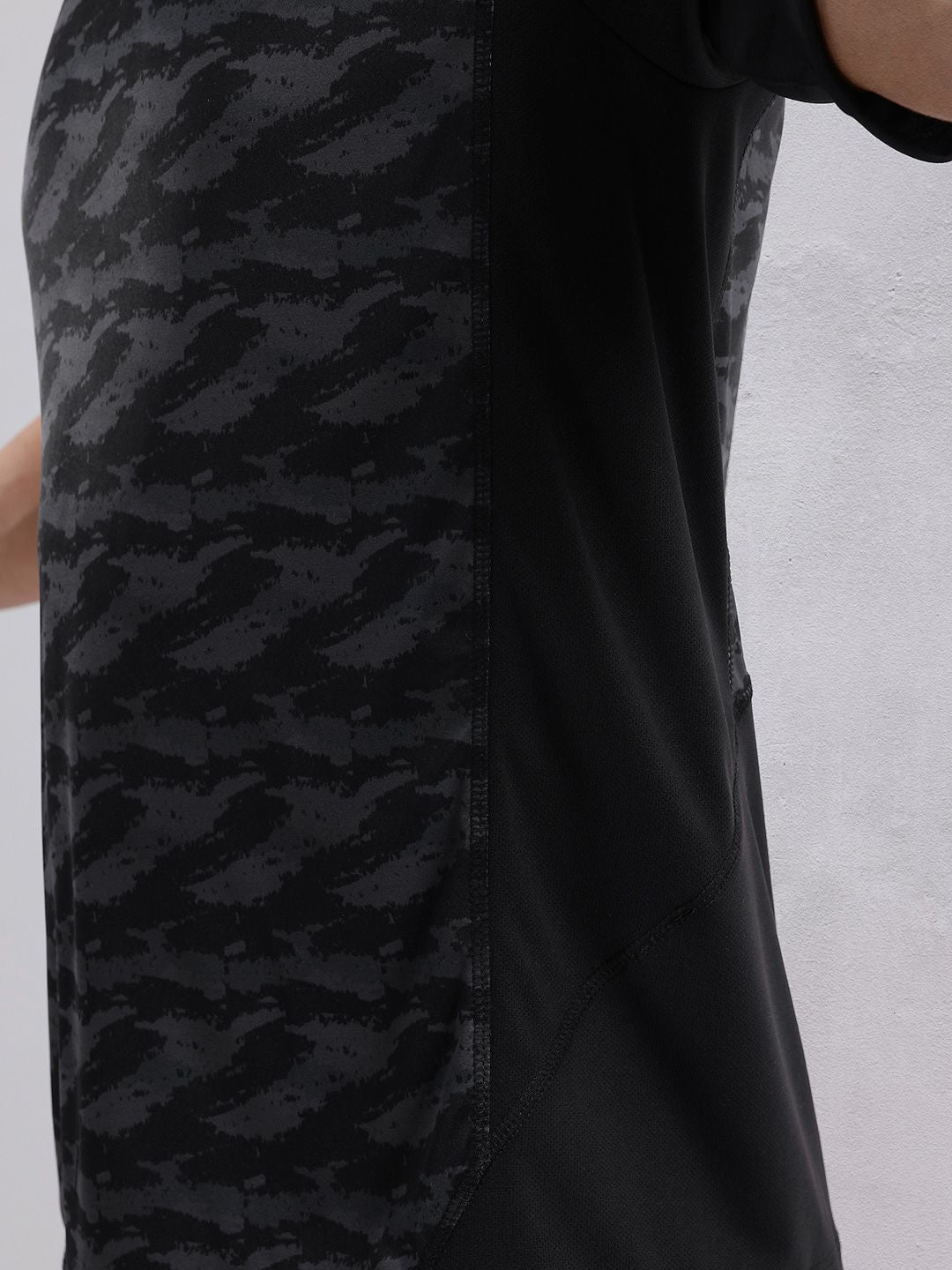 HRX by Hrithik Roshan Abstract Print Rapid-Dry Training T-shirt