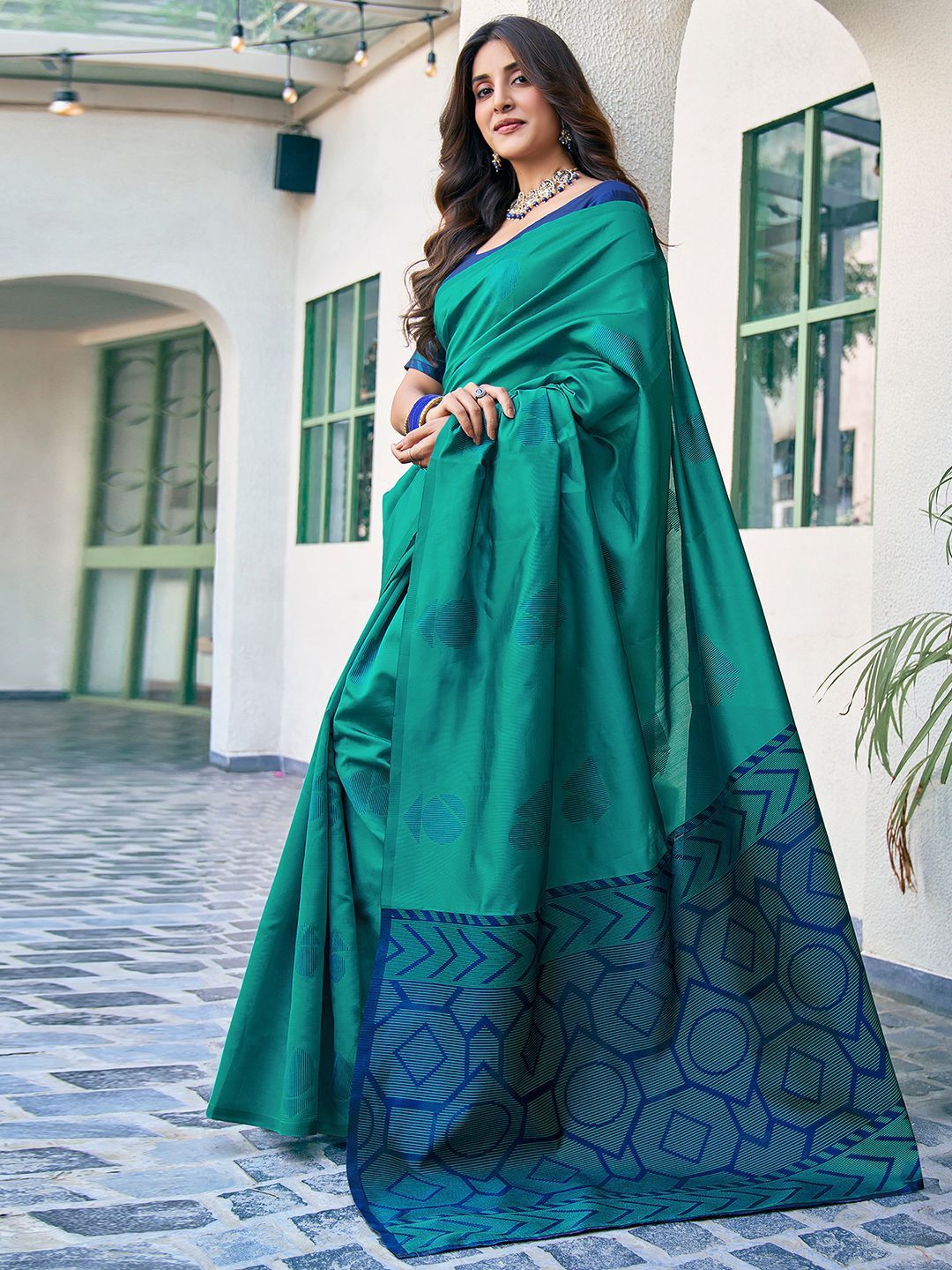 KALINI Woven Design Silk Blend Saree