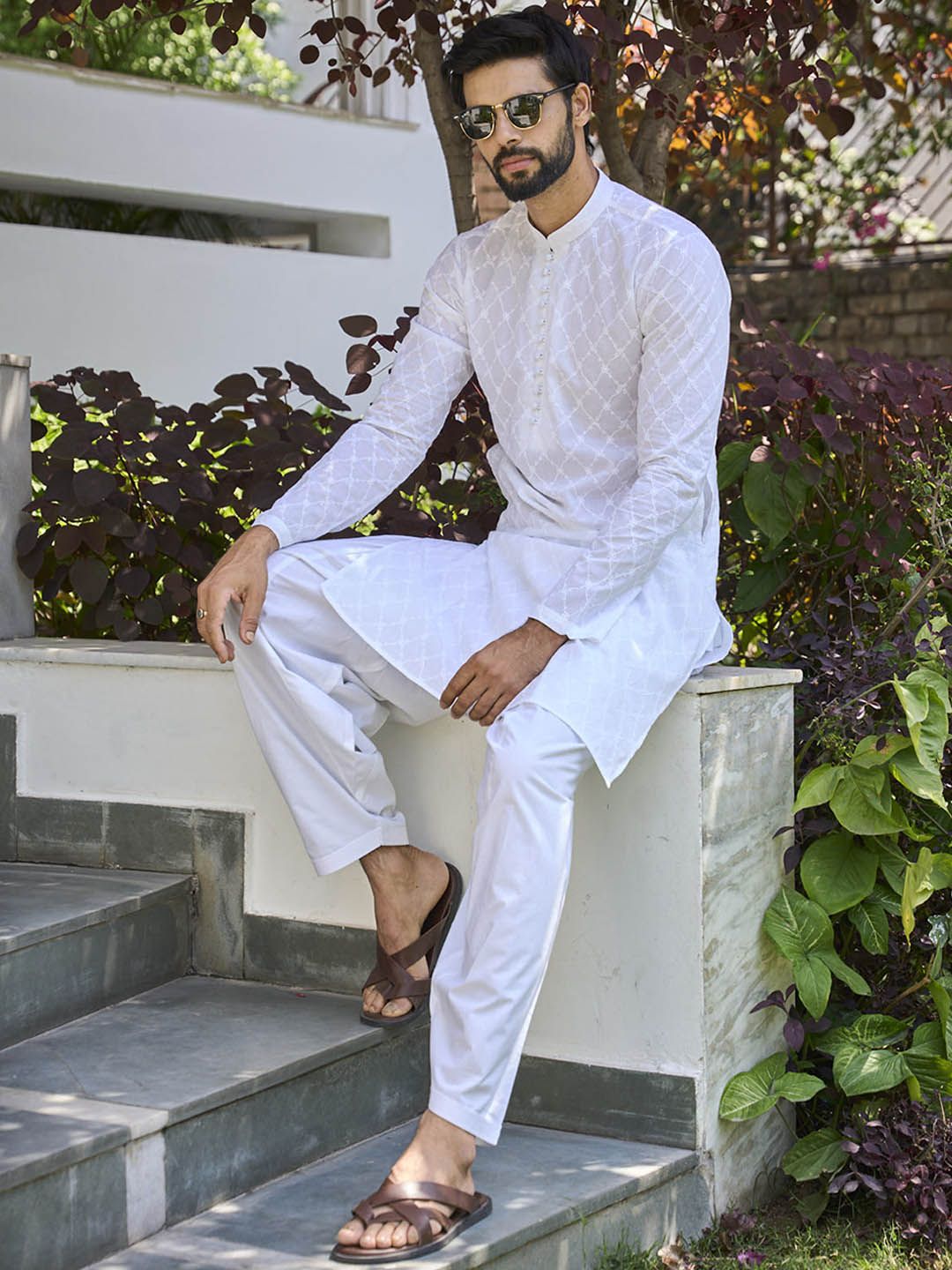 See Designs Ethnic Motif Embroidered Mandarin Collar Pure Cotton Kurta