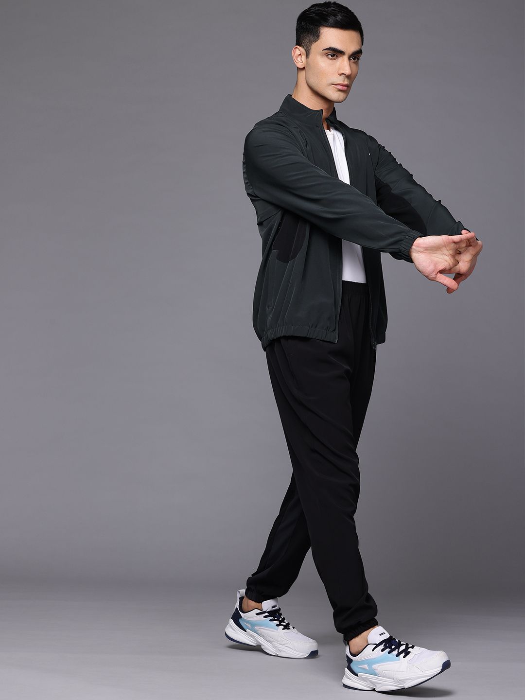 HRX by Hrithik Roshan Men Rapid-Dry Training Tracksuit