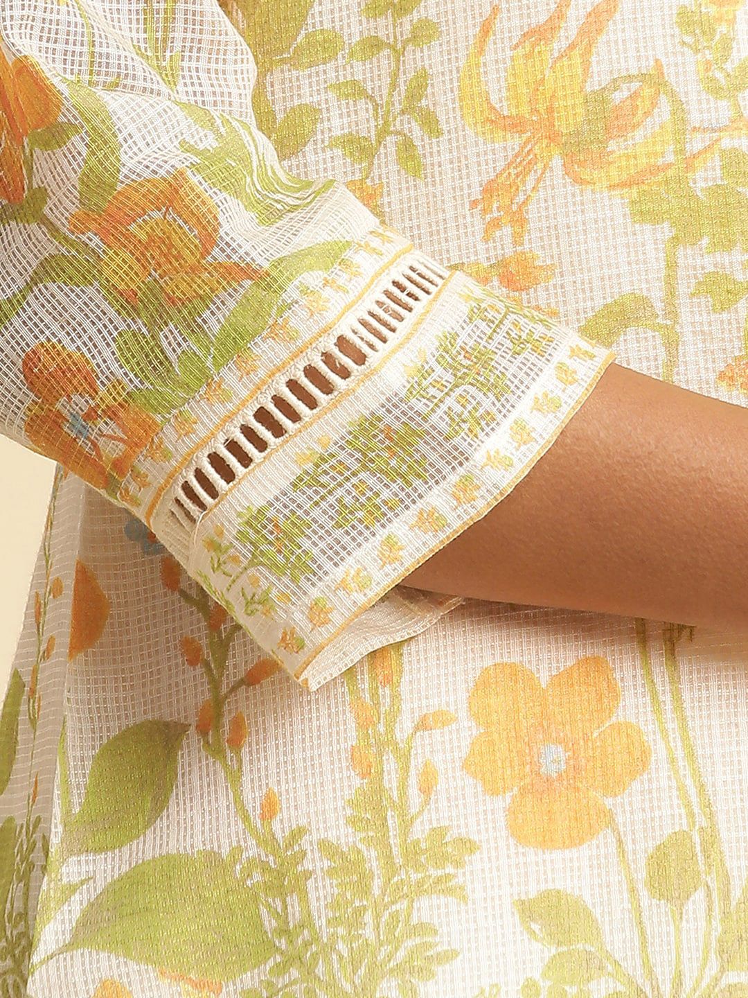 W Floral Printed Keyhole Neck Straight Kurta