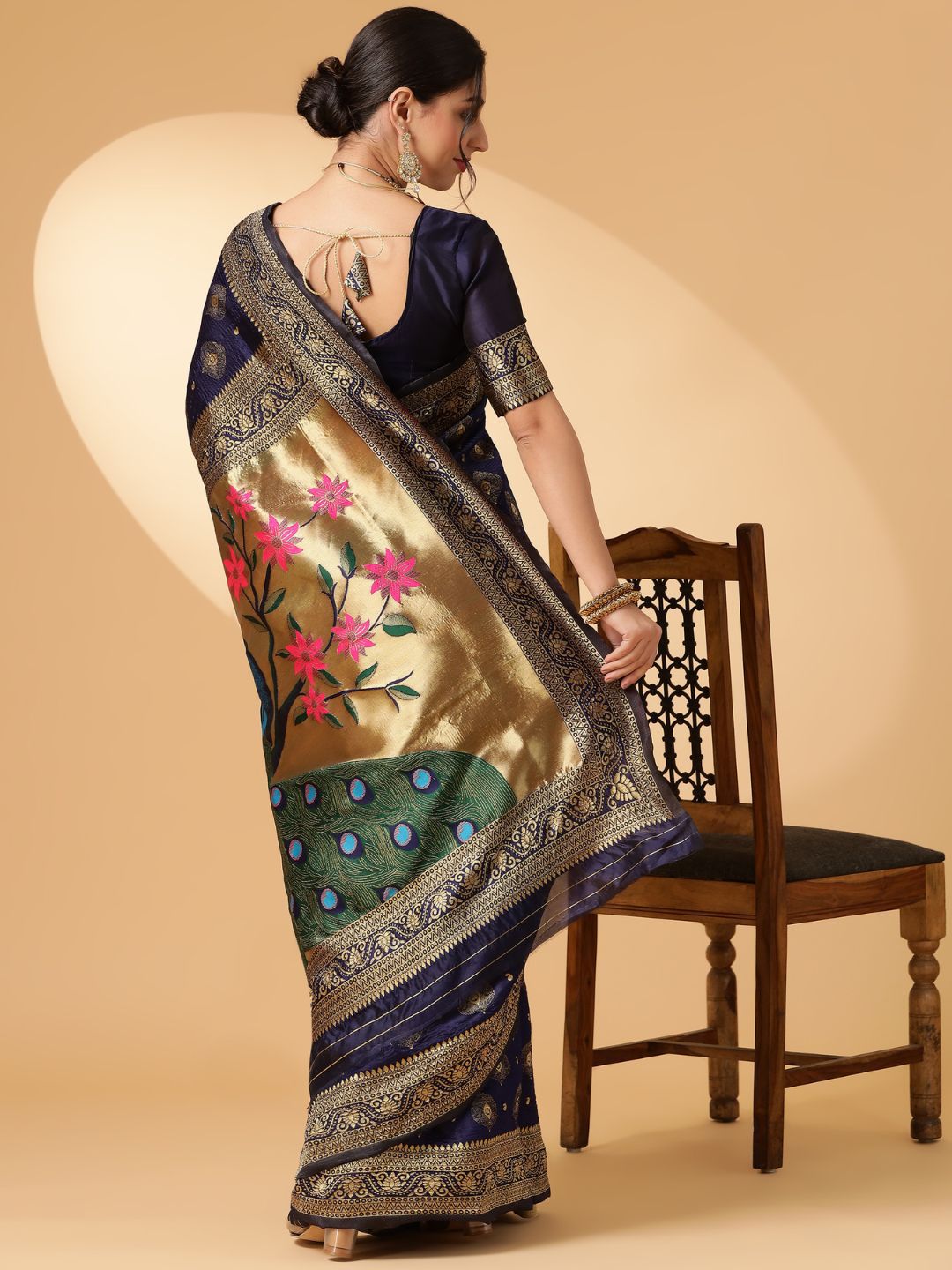 KALINI Woven Design Paithani Saree