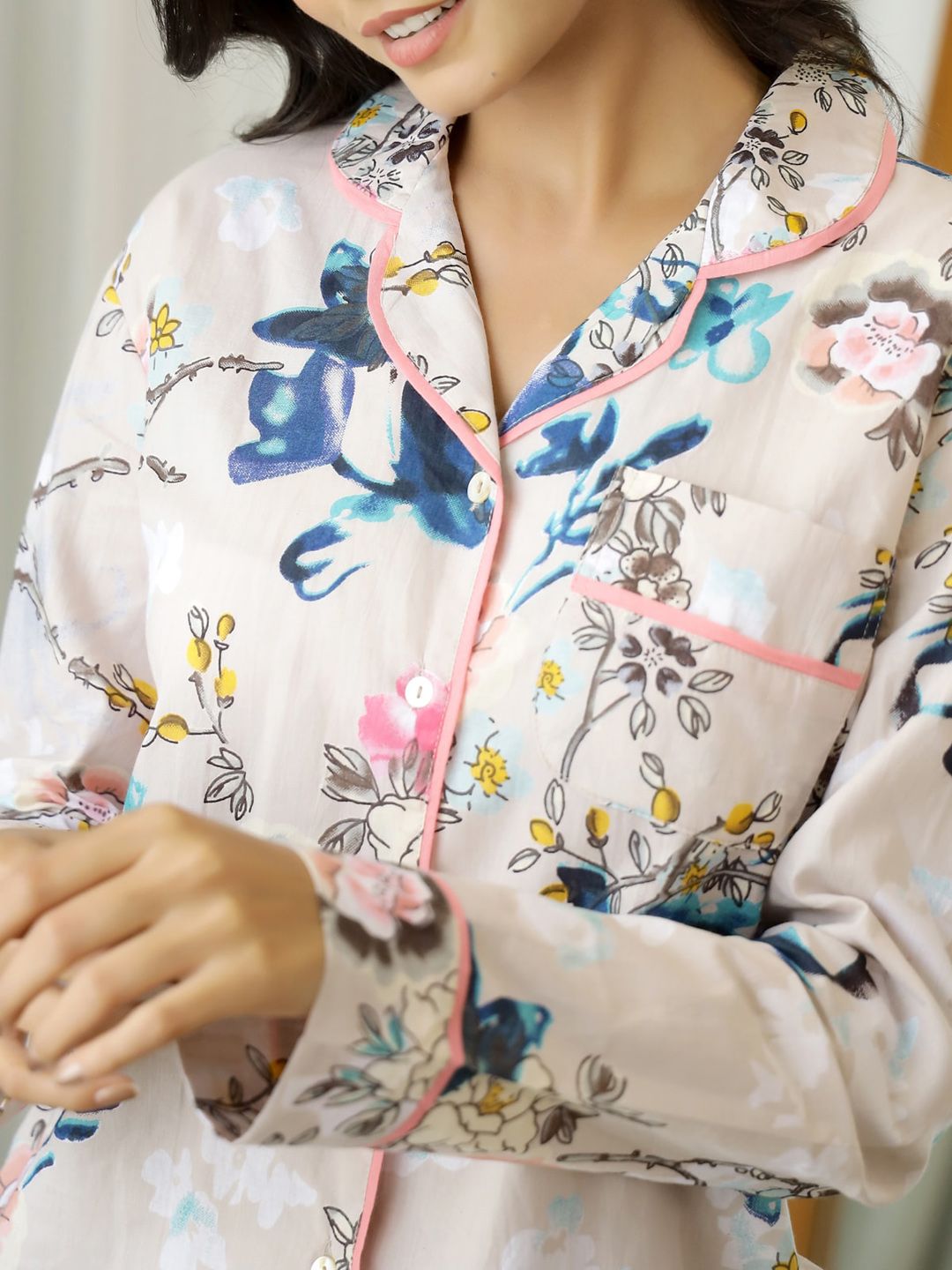 SANSKRUTIHOMES Women Beige & Blue Printed Pure Cotton Night suit