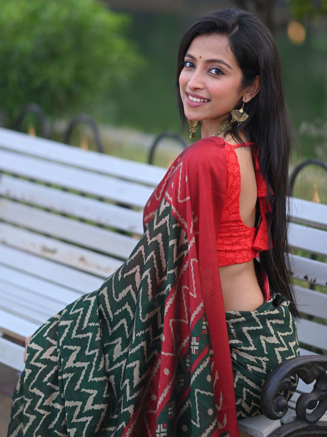 KALINI Printed Saree With Blouse Piece