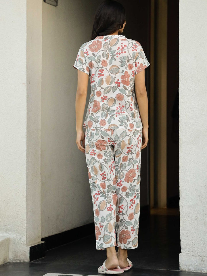 SANSKRUTIHOMES Women Printed Pure Cotton Night suit