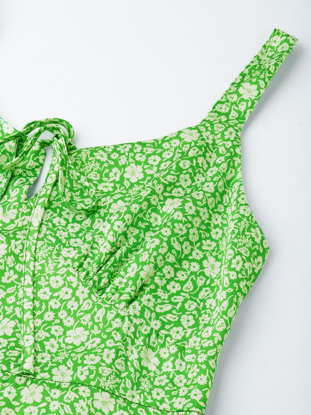 DressBerry Darling Daisies Sweetheart Flowy A-Line Dress