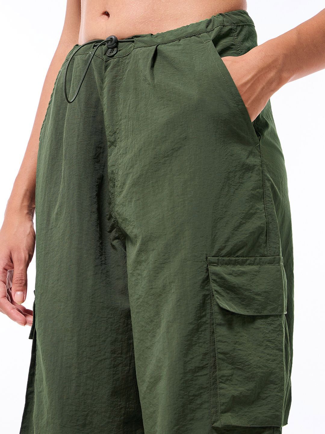 Bewakoof Women Baggy Loose Fit High-Rise Cargo Parachute Pants