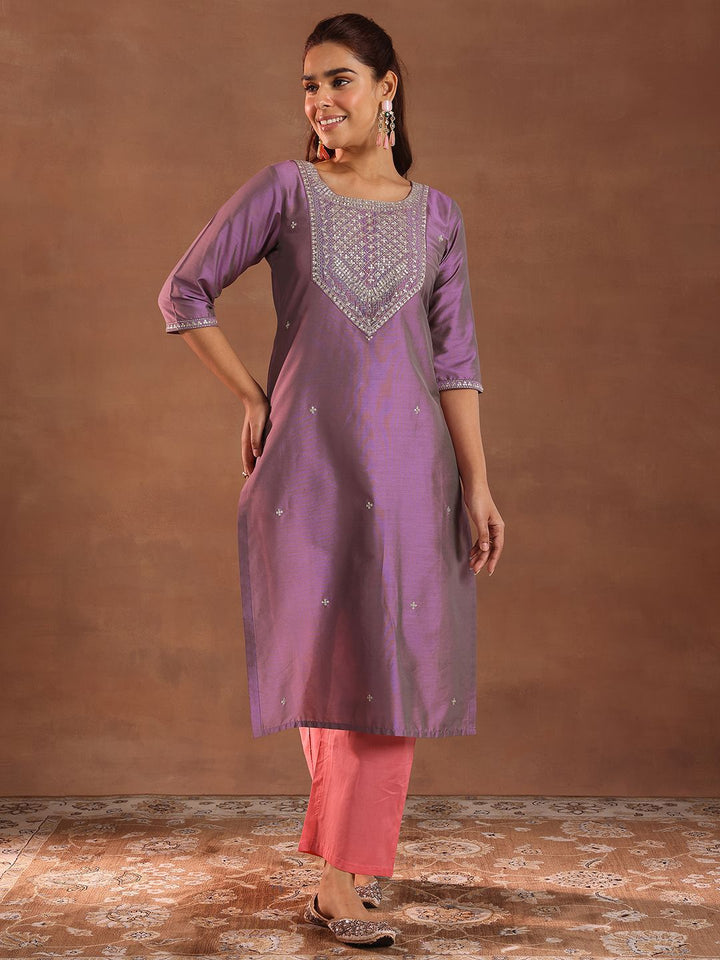 Gerua By Libas Women Floral Embroidered Round Neck Silk Straight Kurta