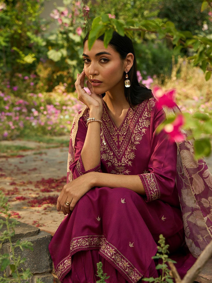 Indo Era Ethnic Motifs Embroidered V-Neck Thread Work Straight Kurta with Salwar & Dupatta