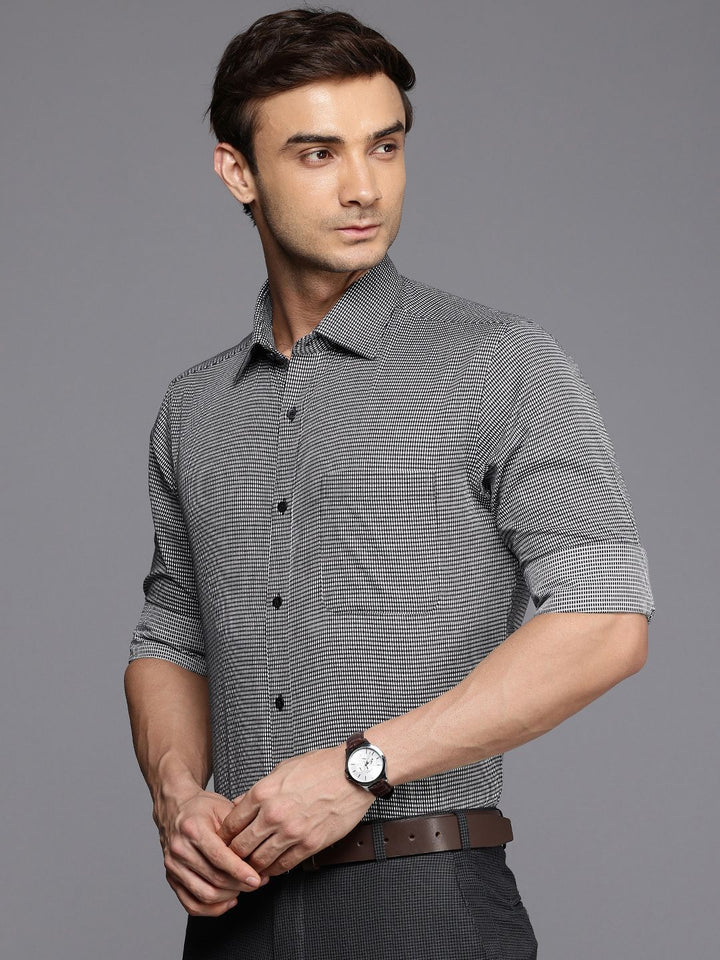 Raymond Slim Fit Textured Cutaway Collar Pure Cotton Formal Shirt