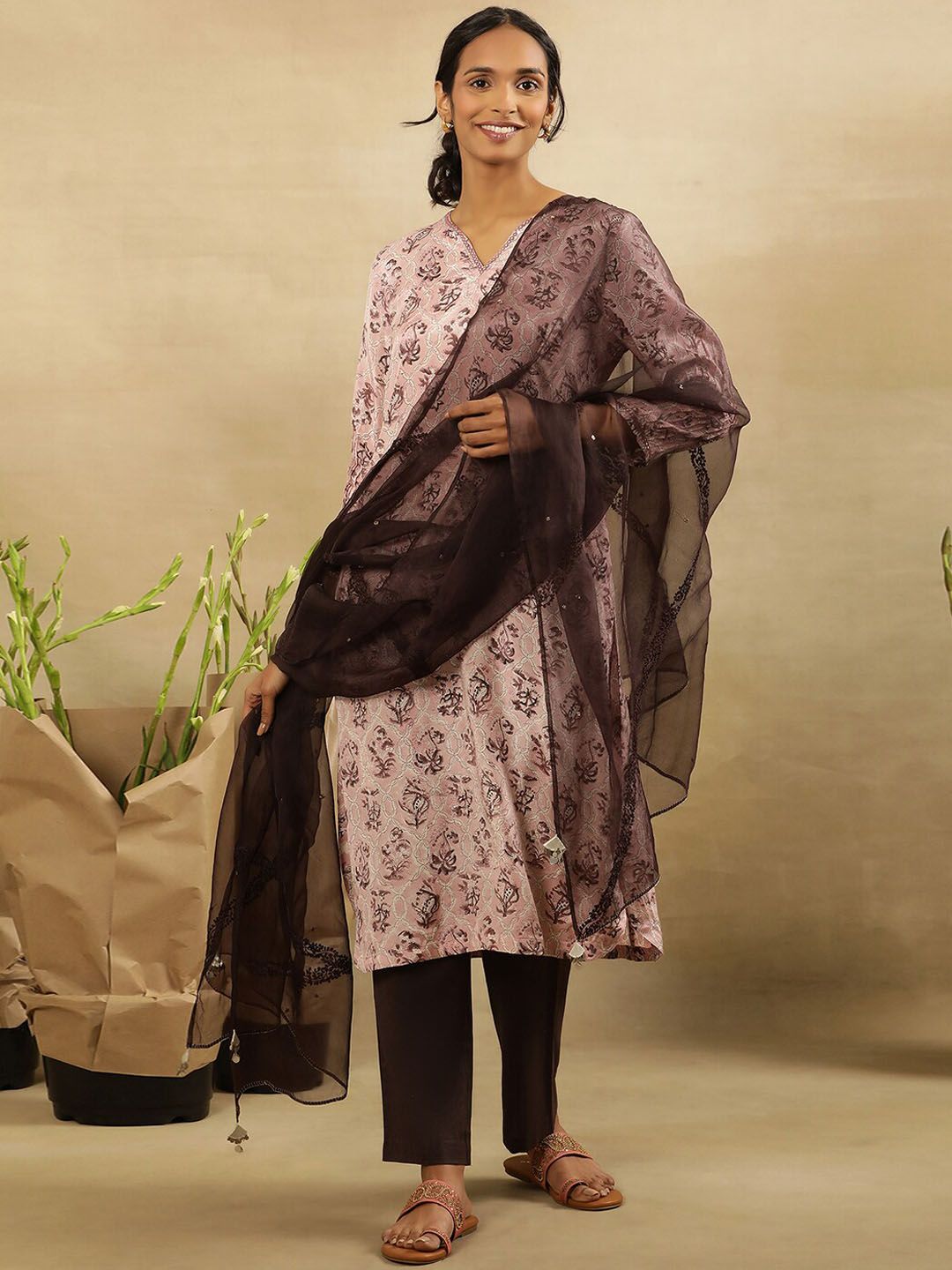 W Floral Printed V-Neck Mirror Work Kurta