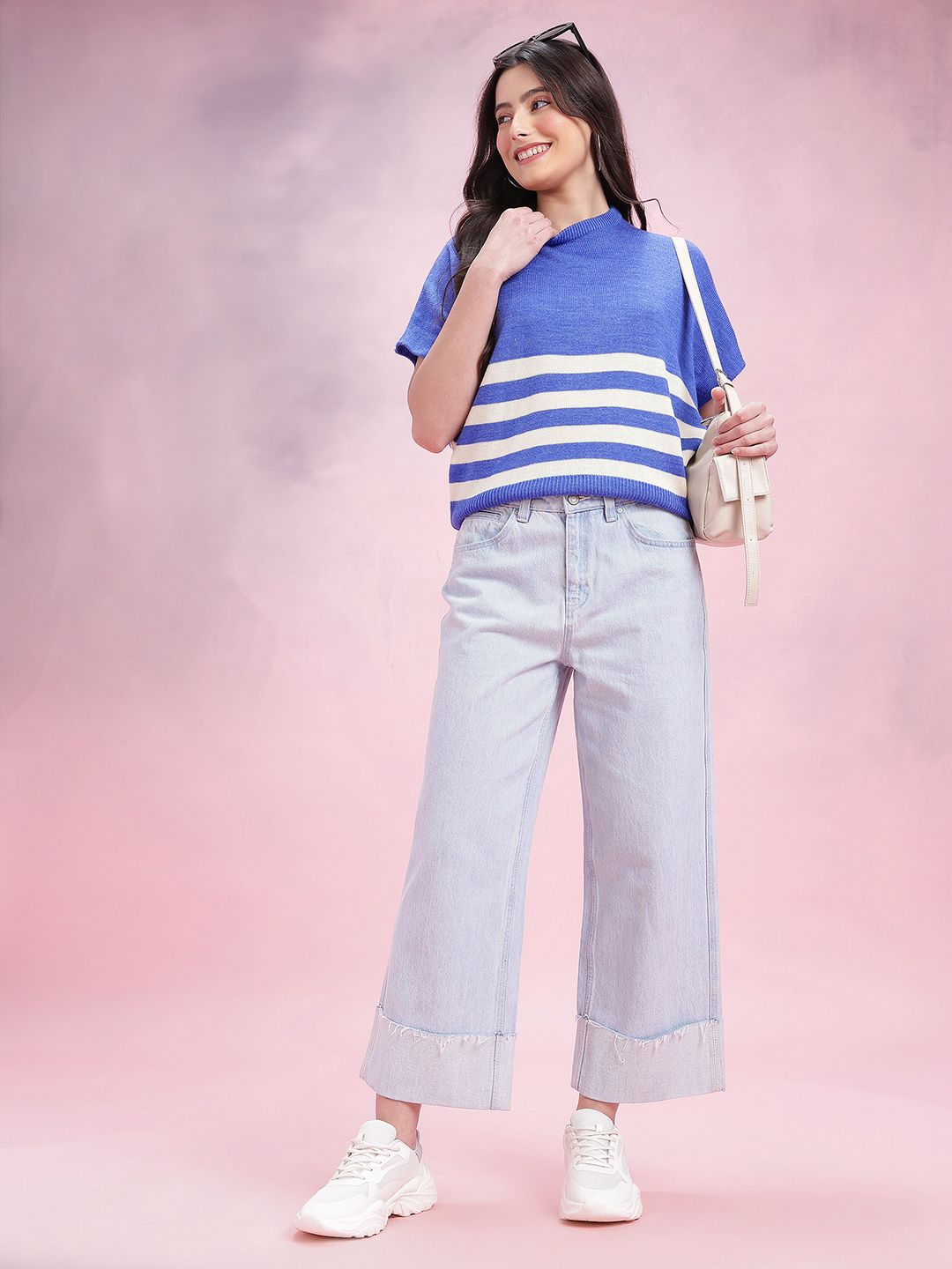 DressBerry Striped Round Neck Extended Sleeves Pullover