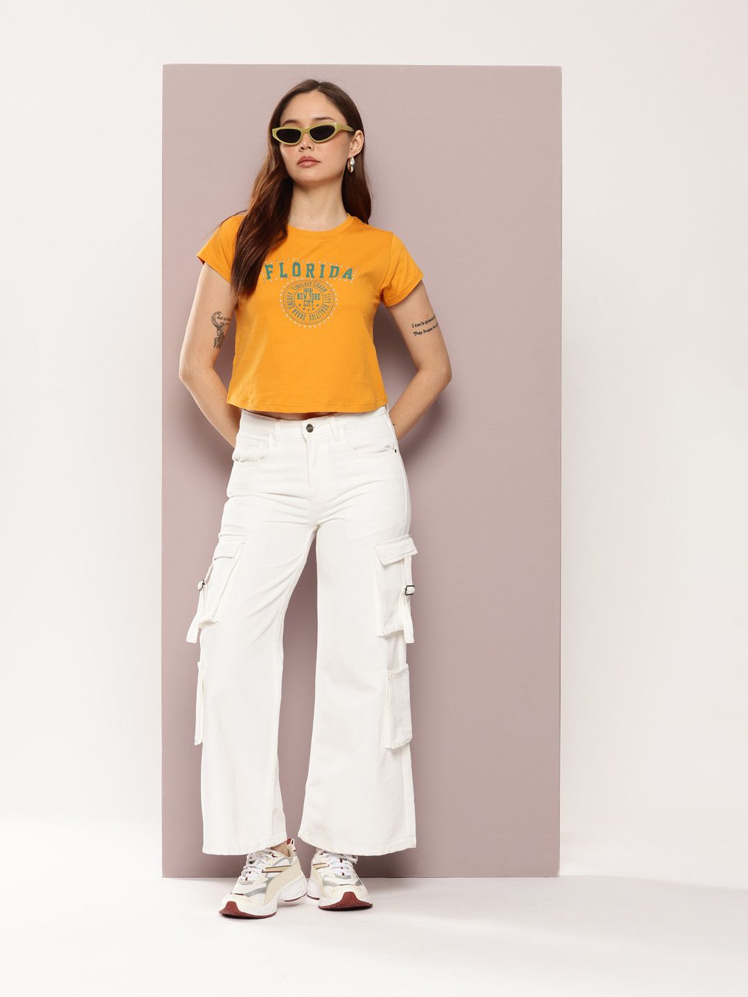 DILLINGER Women's Regular Cropped Stud & Printed Tshirt