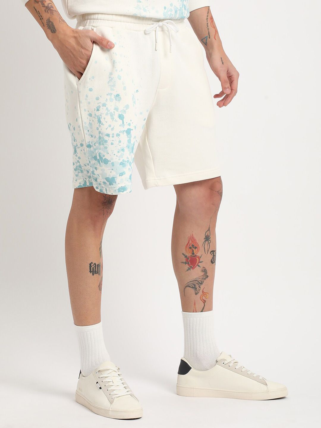 THE BEAR HOUSE Men Abstract Printed Pure Cotton Shorts