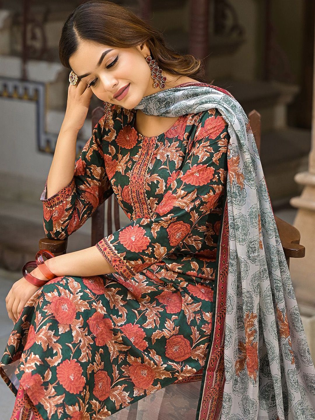 KALINI Women Floral Printed Round Neck Straight Kurta with Trousers & With Dupatta