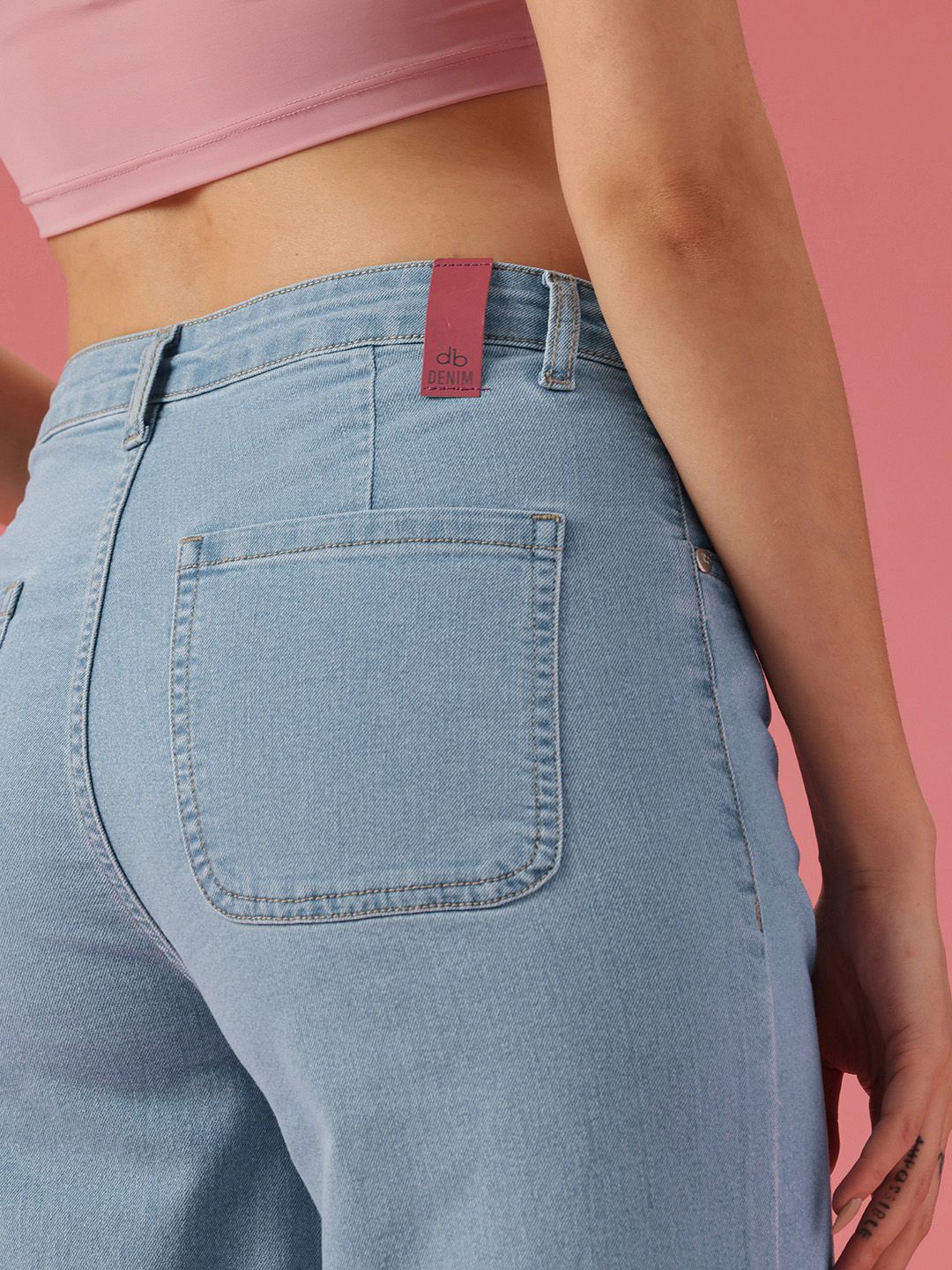 DressBerry Women Wide Leg Mid-Rise Light Fade Stretchable Jeans