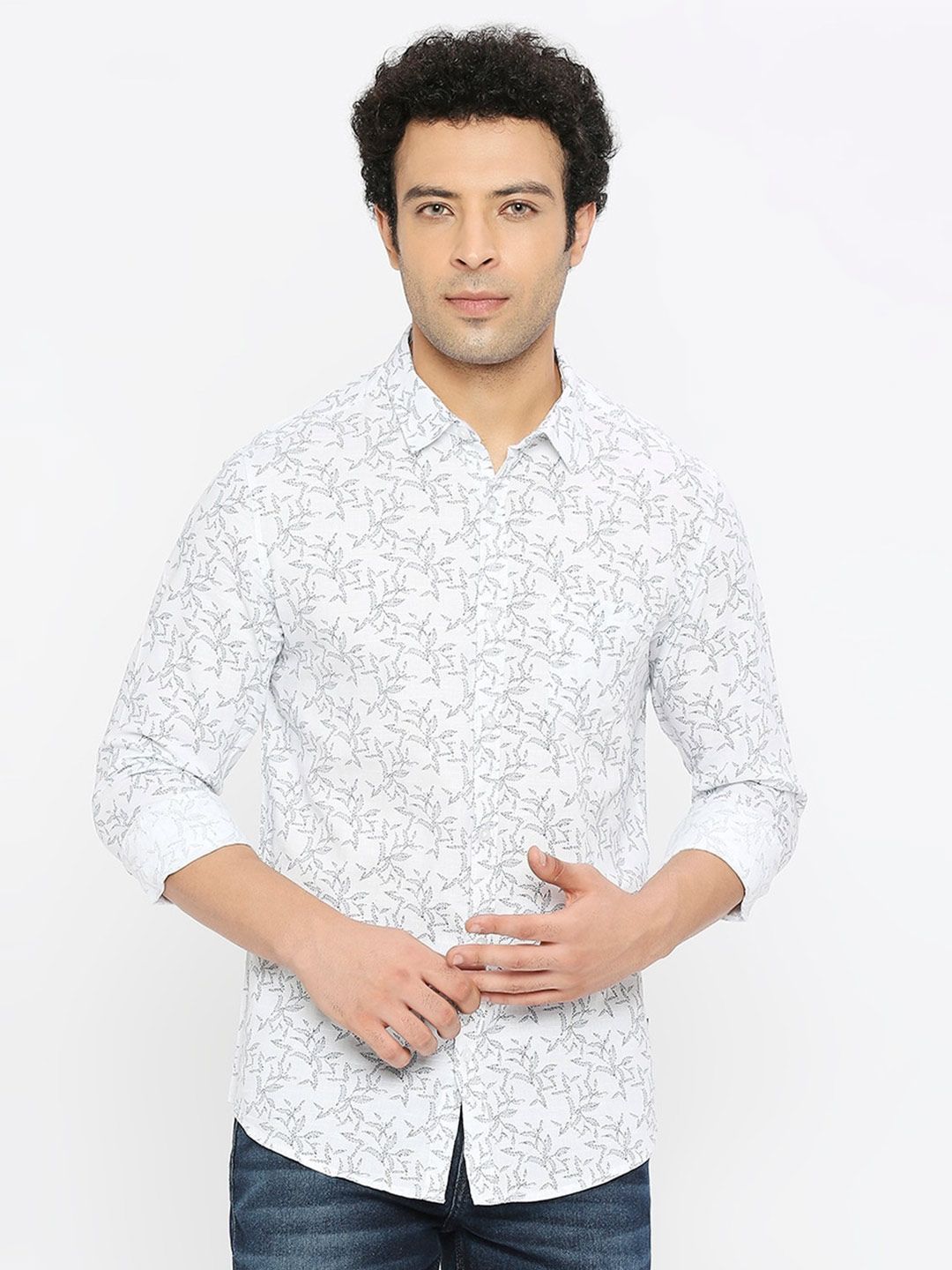 SPYKAR Classic Slim Fit Floral Printed Pure Cotton Casual Shirt