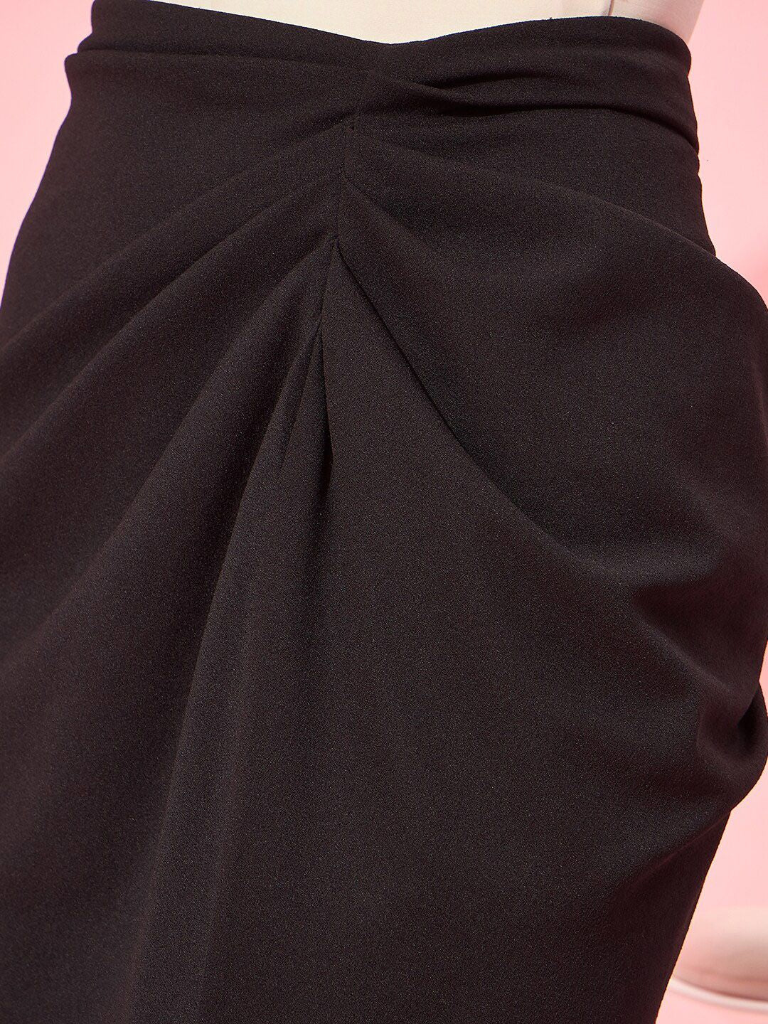 Berrylush Black Tulip Midi Skirt
