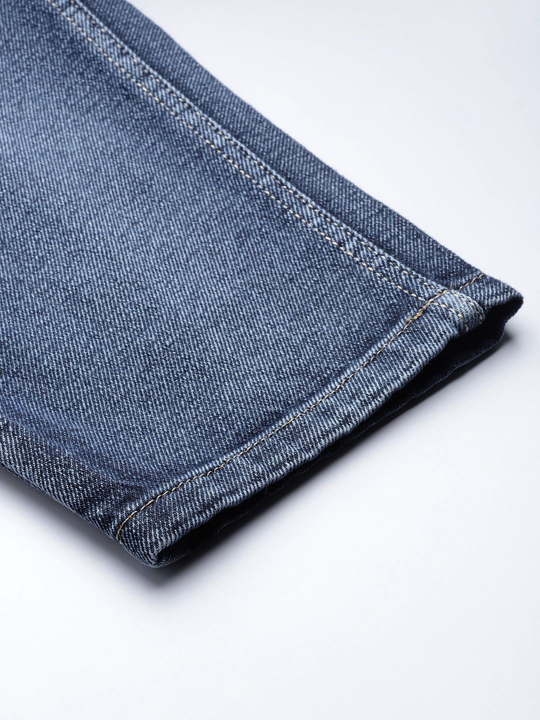 SASSAFRAS Women Blue Cotton Relaxed Fit High-Rise Highly Distressed Stretchable Crop Jeans