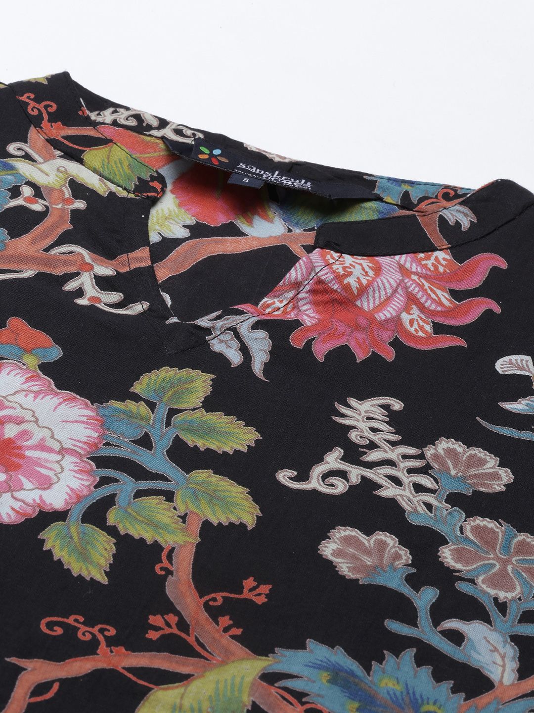 SANSKRUTIHOMES Women Black & Pink Printed Night suit