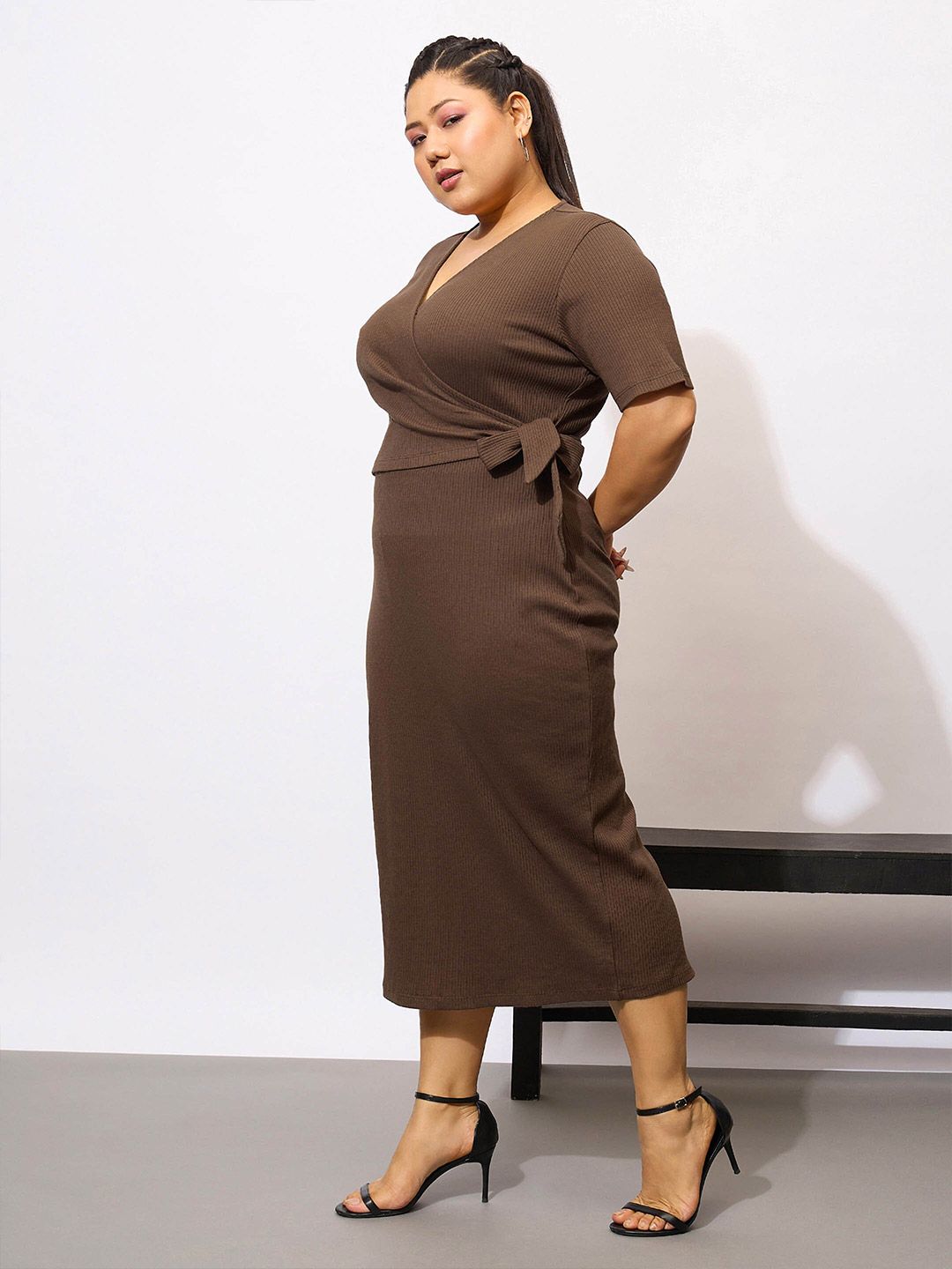 SASSAFRAS Curve Plus Size Sheath Midi Dress