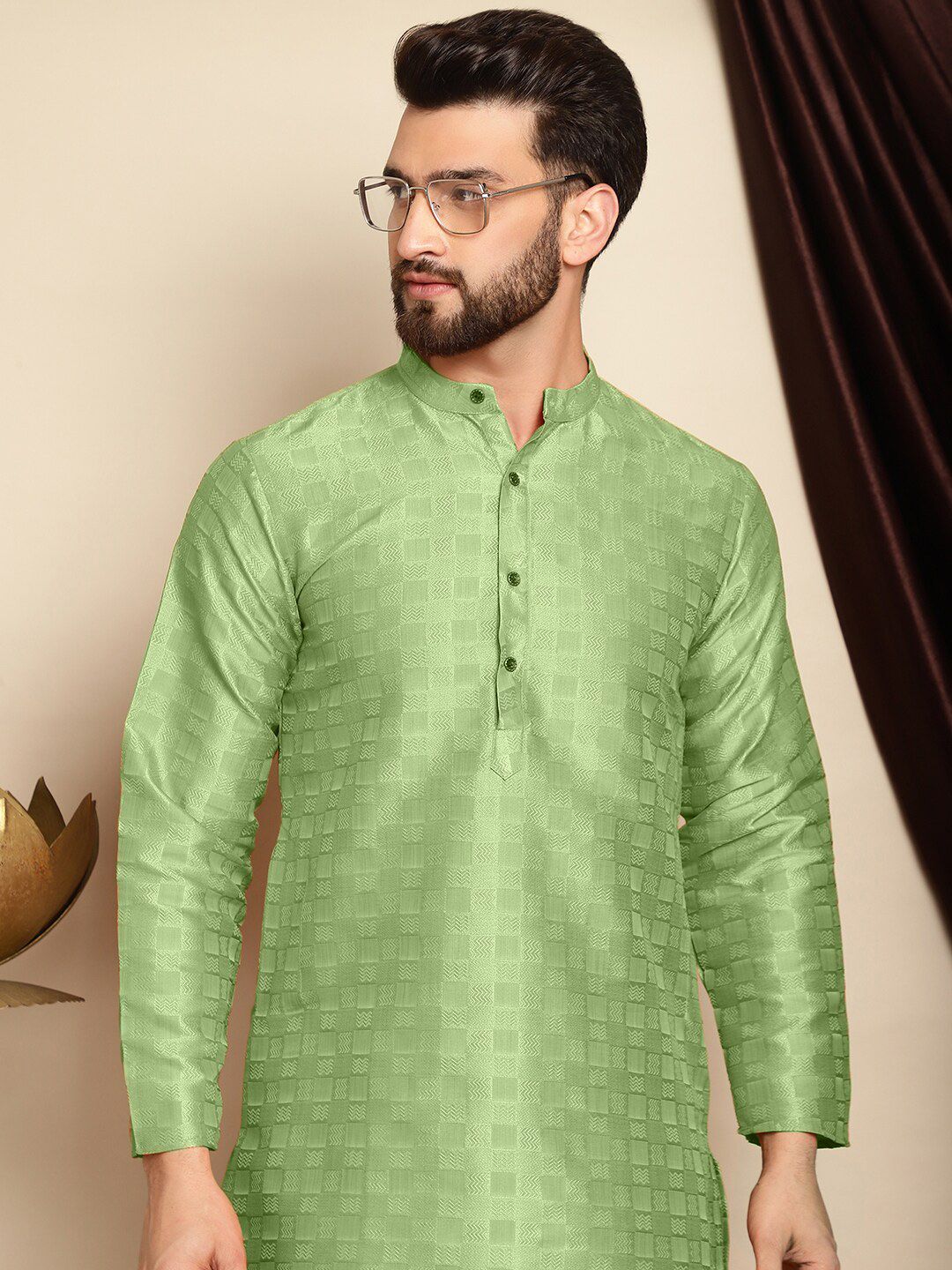 Anouk Striped Mandarin Collar Long Sleeves Thread Work Kurta