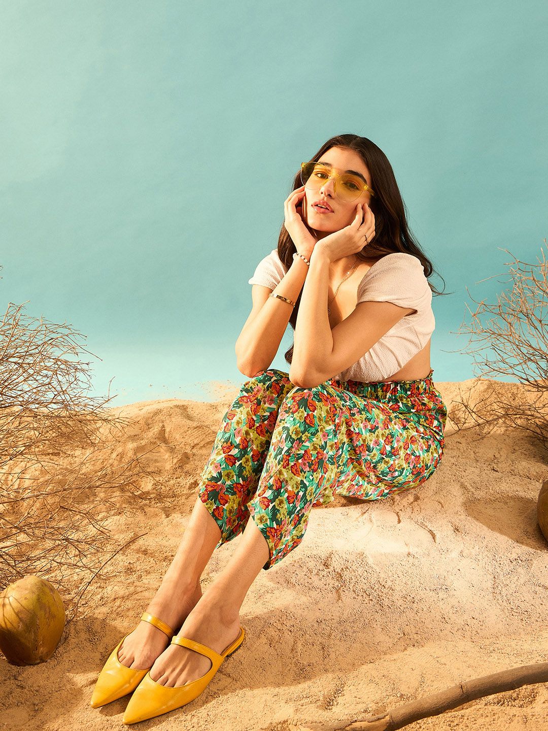 Berrylush Women Floral Printed Relaxed Straight Leg Regular Fit High-Rise Plain Trousers