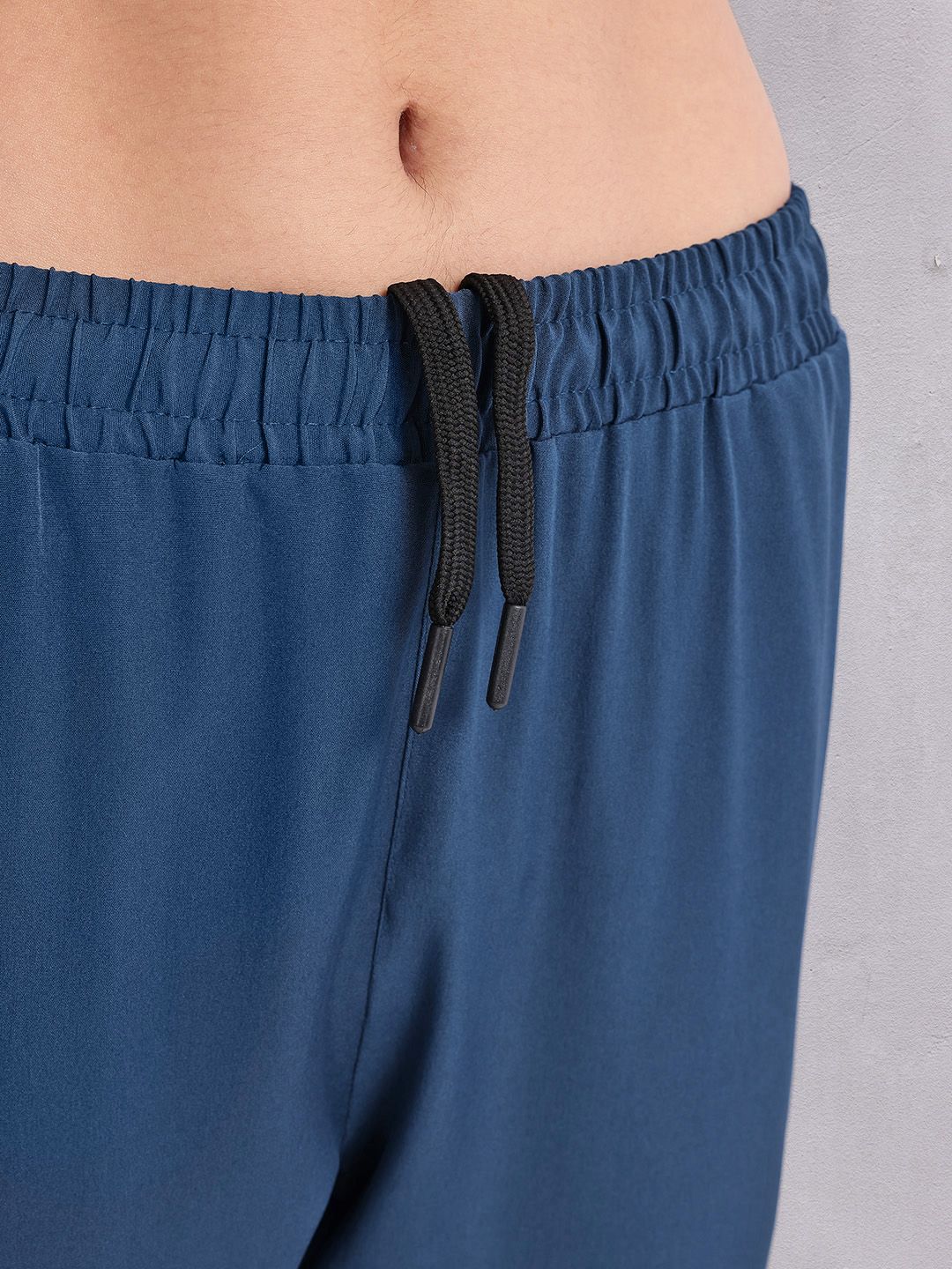 HRX by Hrithik Roshan Women Colourblocked Rapid-Dry Running Cropped Track Pants