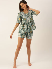 SANSKRUTIHOMES Women White & Green Pure Cotton Printed Shorts Set