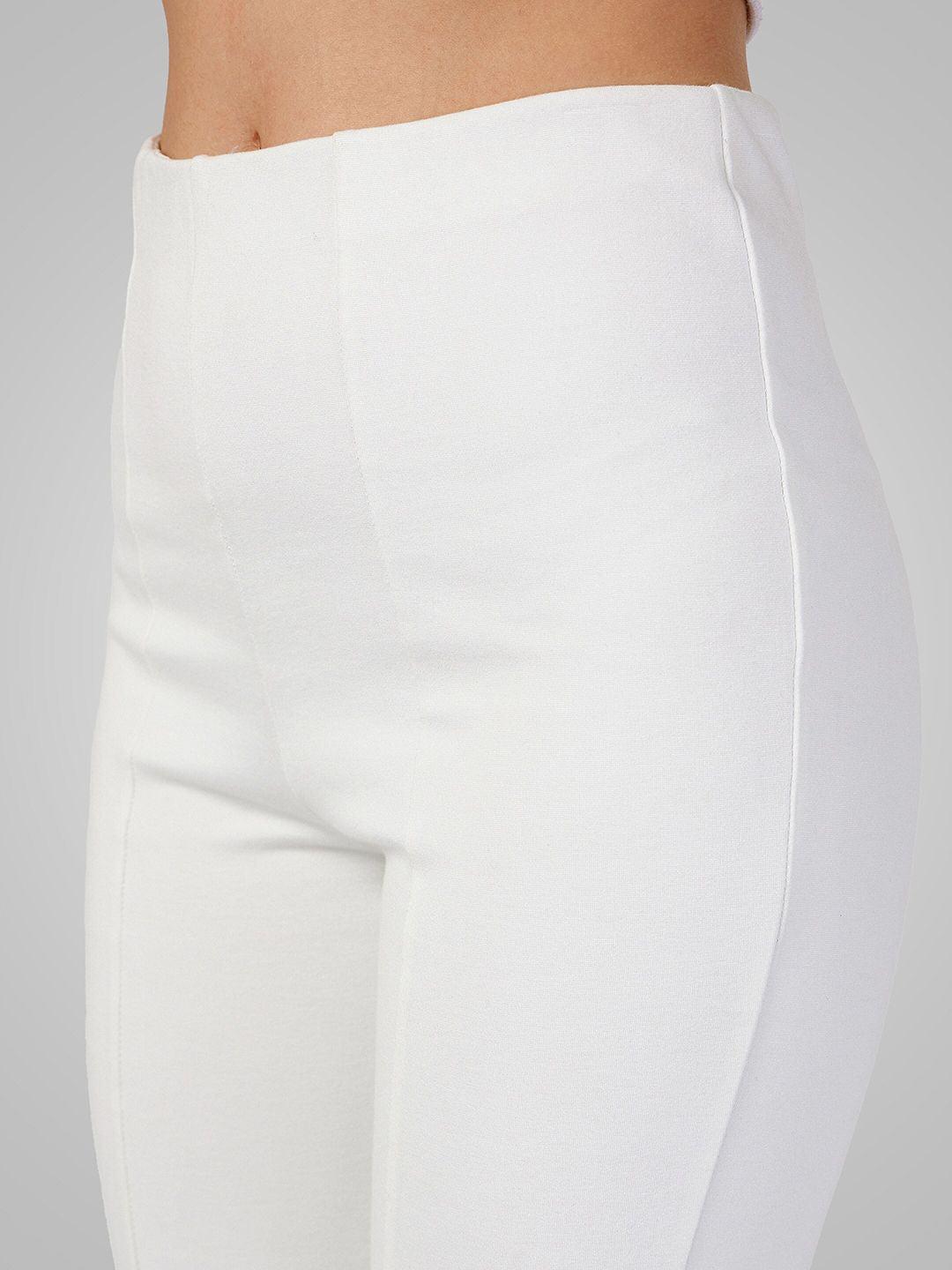 SASSAFRAS Women White Slim Fit Mid Rise Trousers